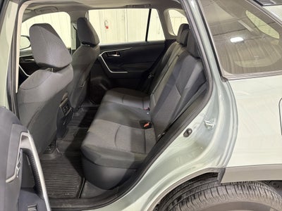 2022 Toyota RAV4 Hybrid XLE