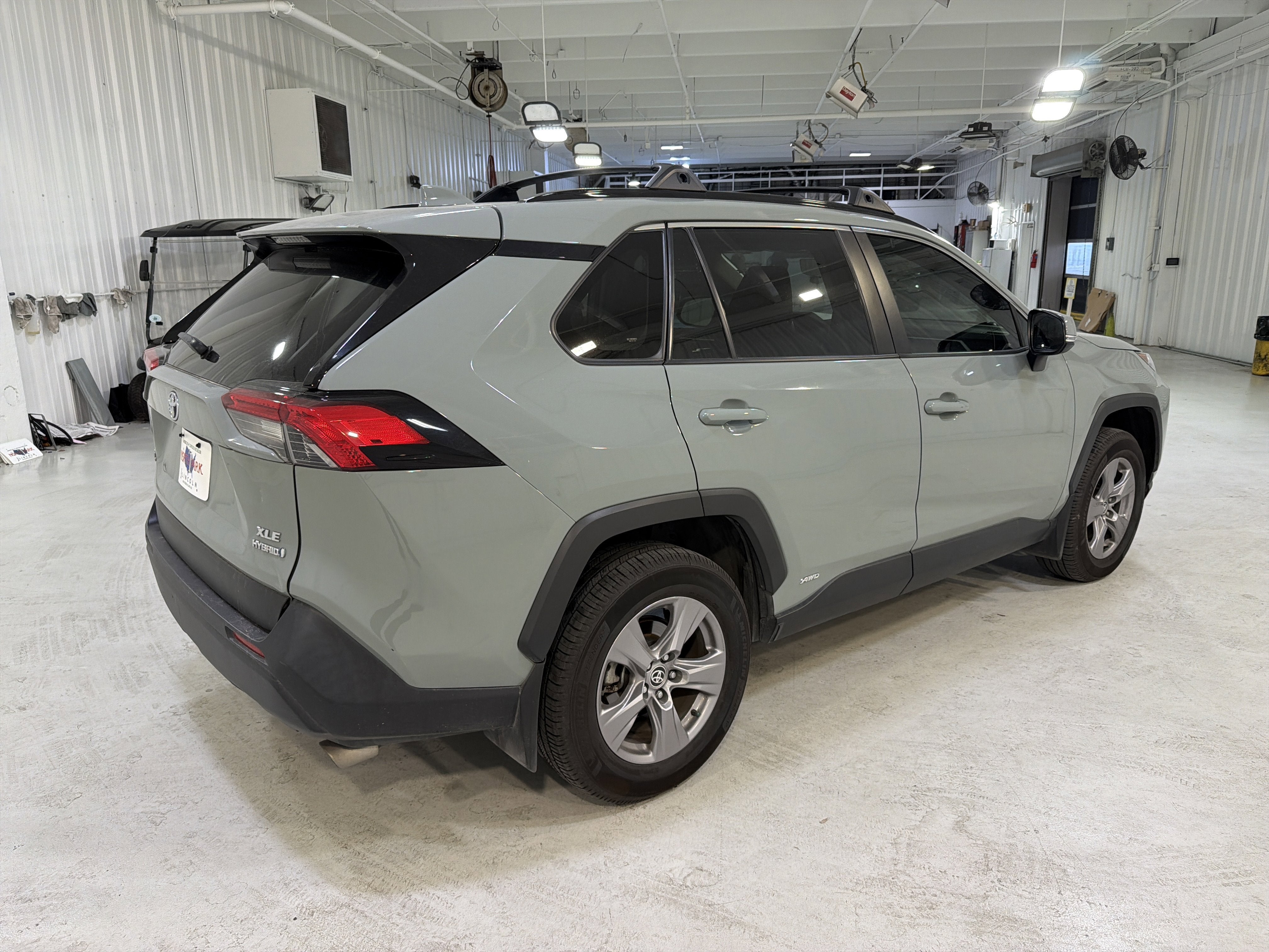 2022 Toyota RAV4 Hybrid XLE