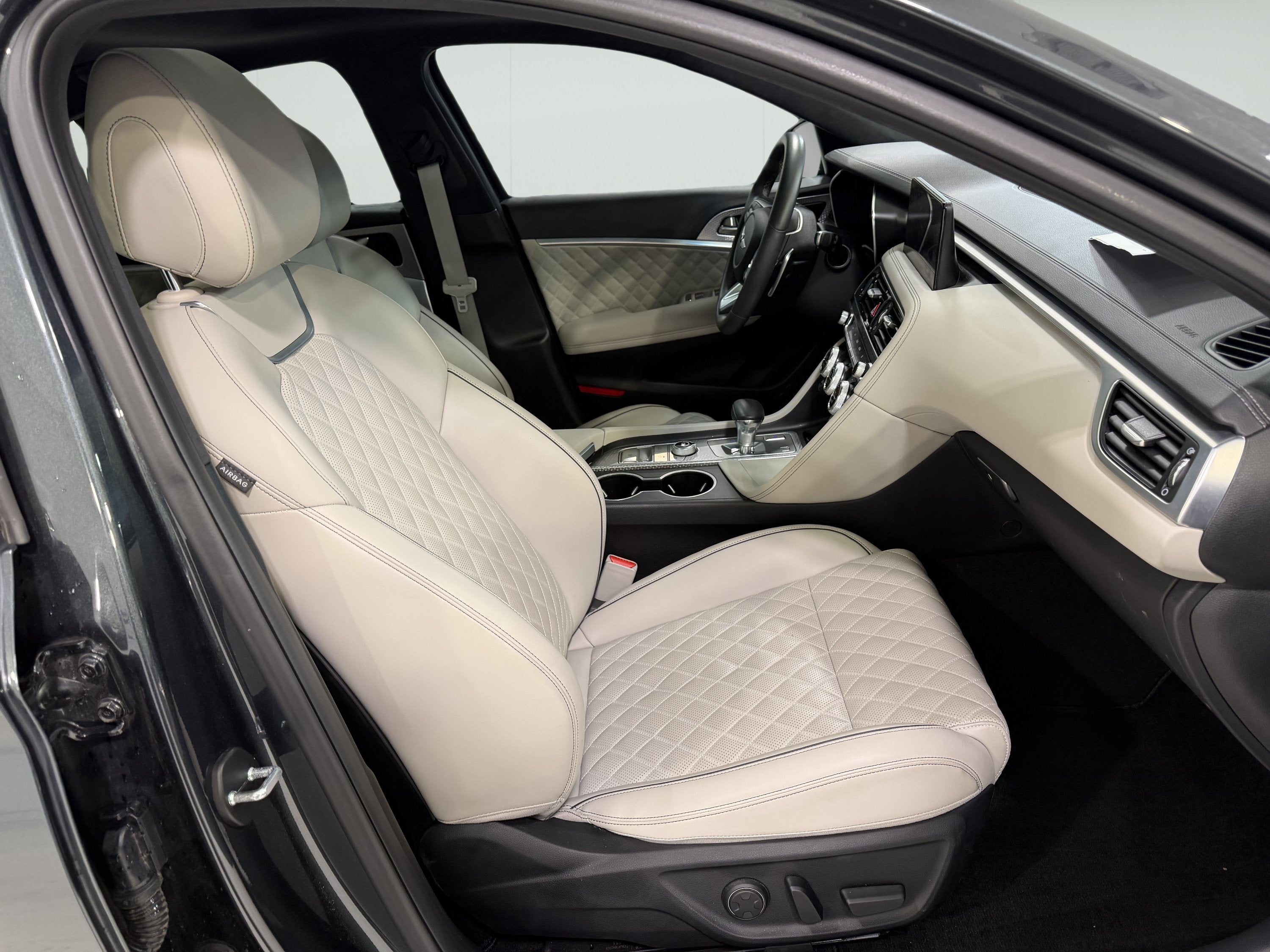 2023 Genesis G70 3.3T