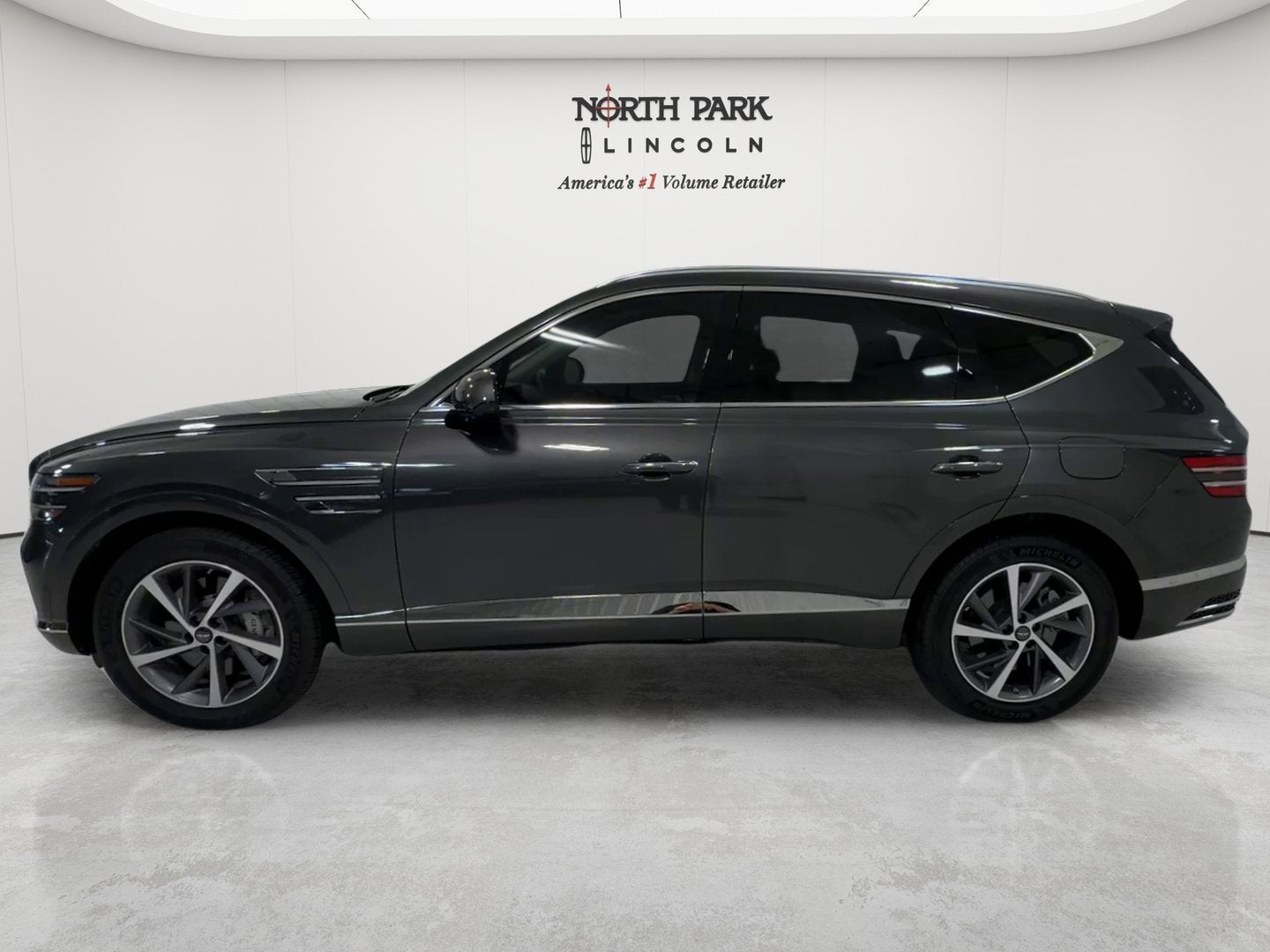 2025 Genesis GV80 2.5T Advanced