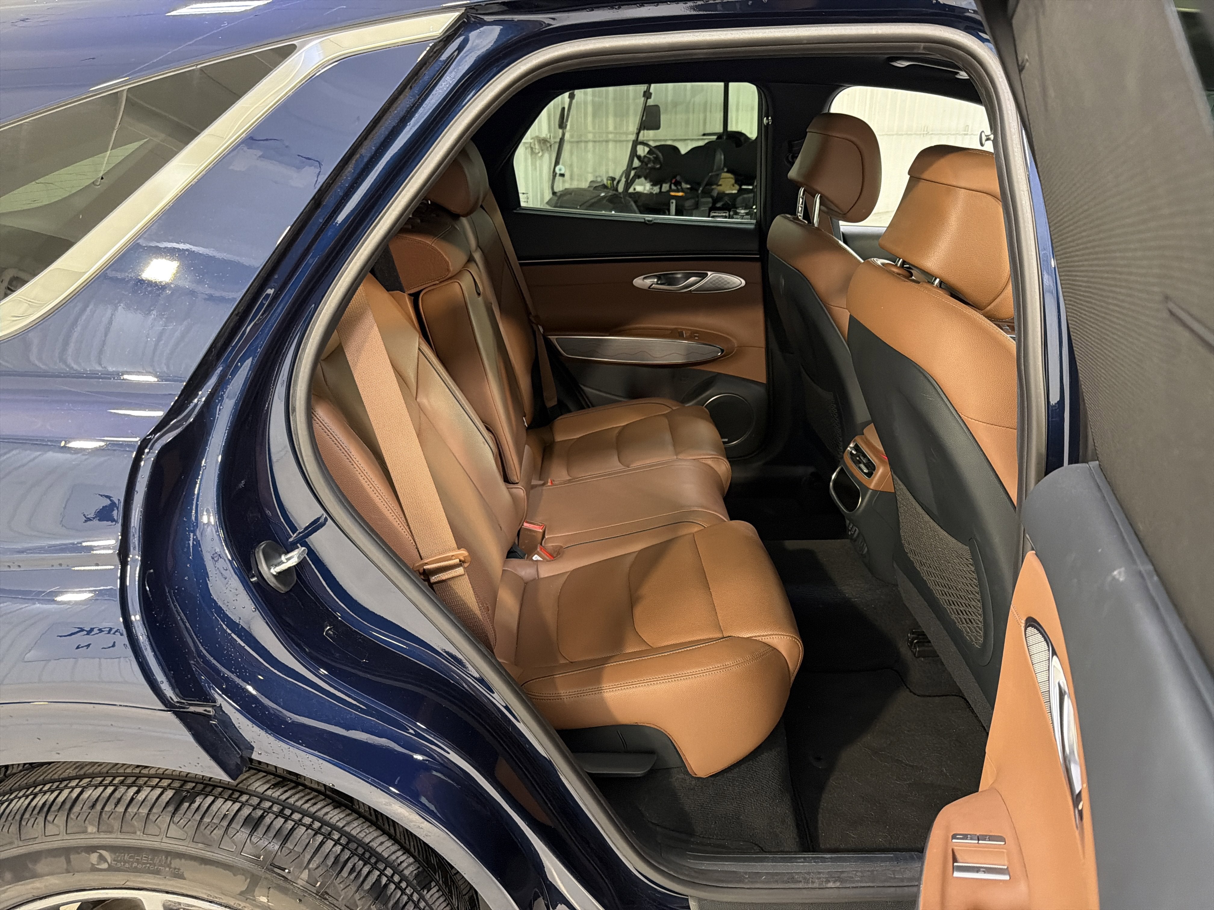 2022 Genesis GV70 2.5T