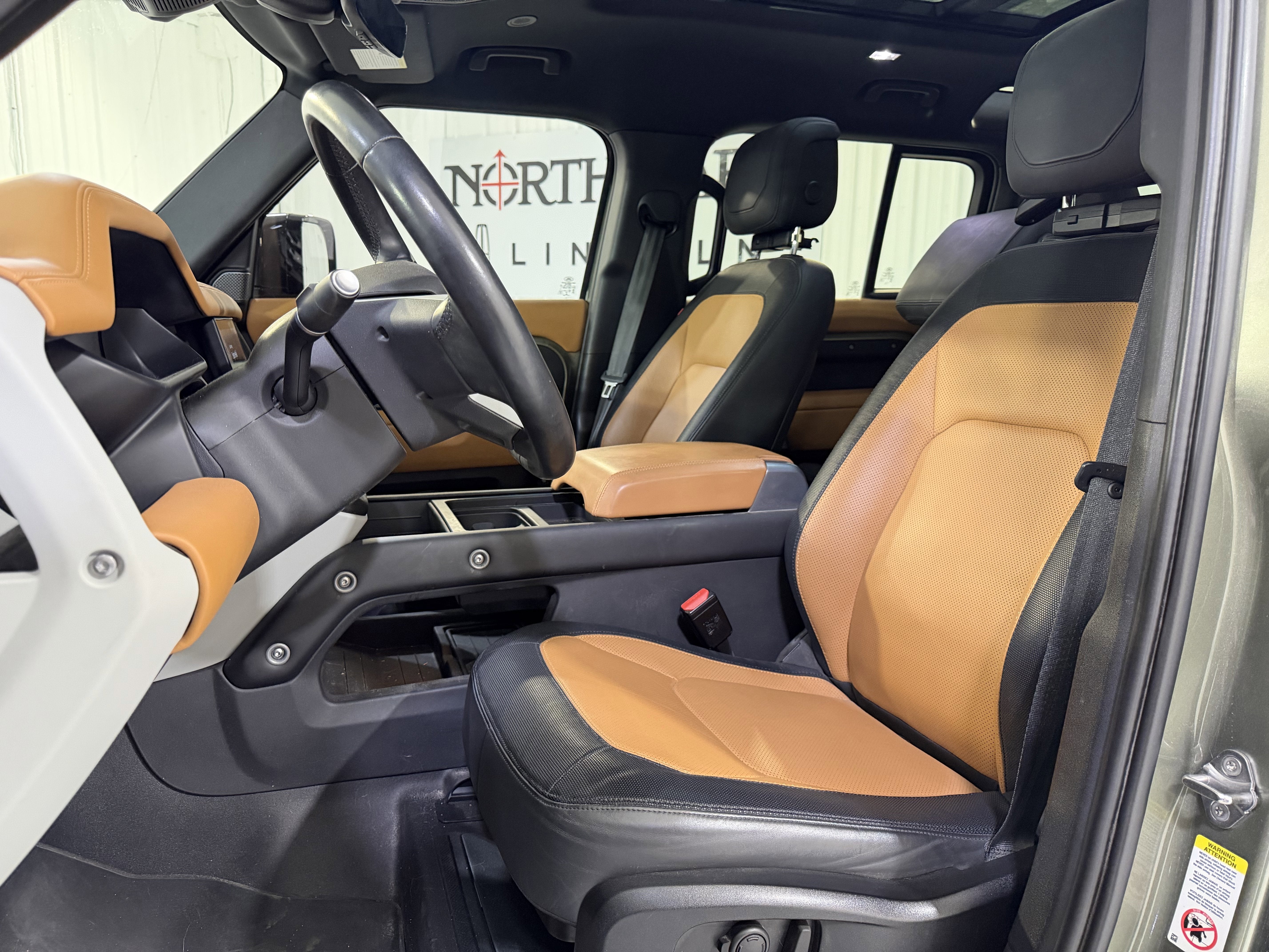 2023 Land Rover Defender X-Dynamic SE