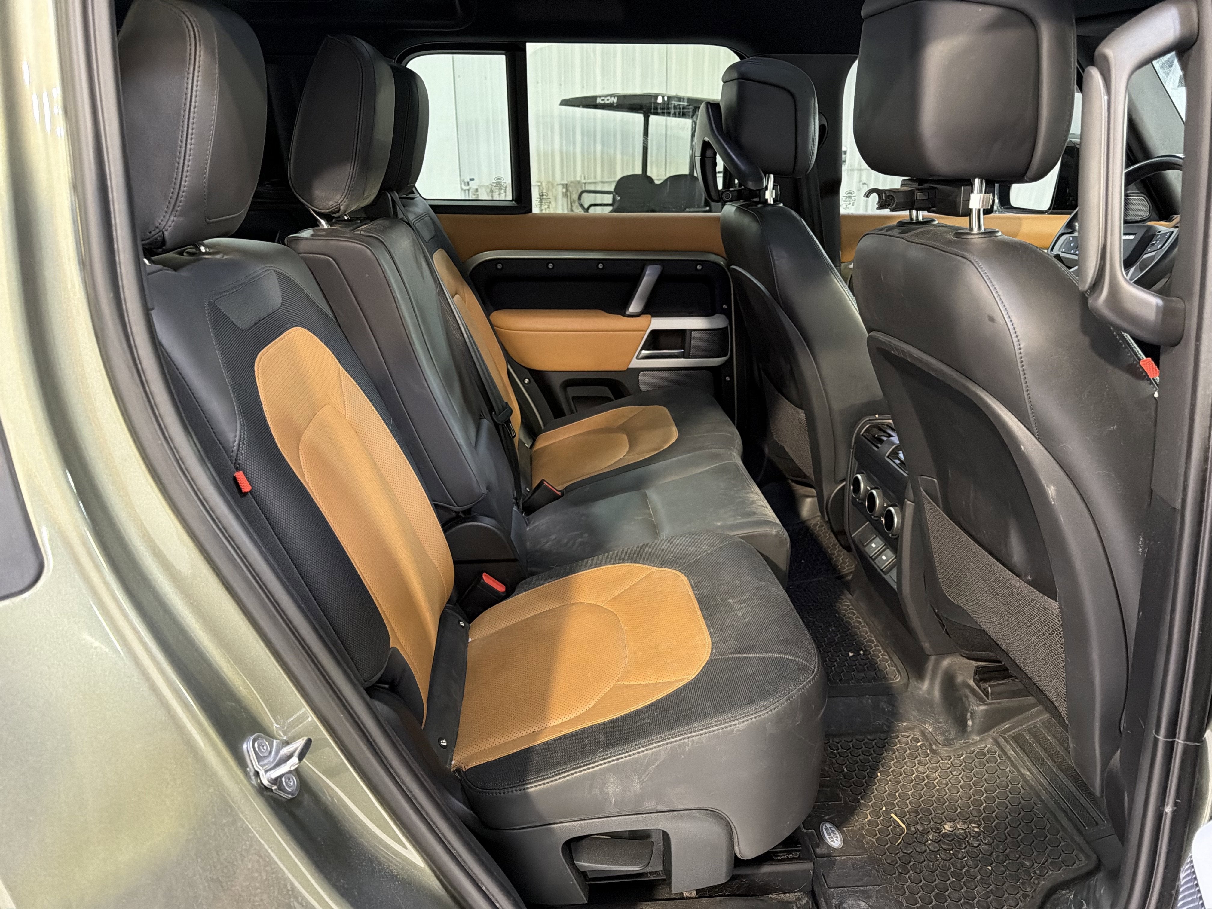 2023 Land Rover Defender X-Dynamic SE