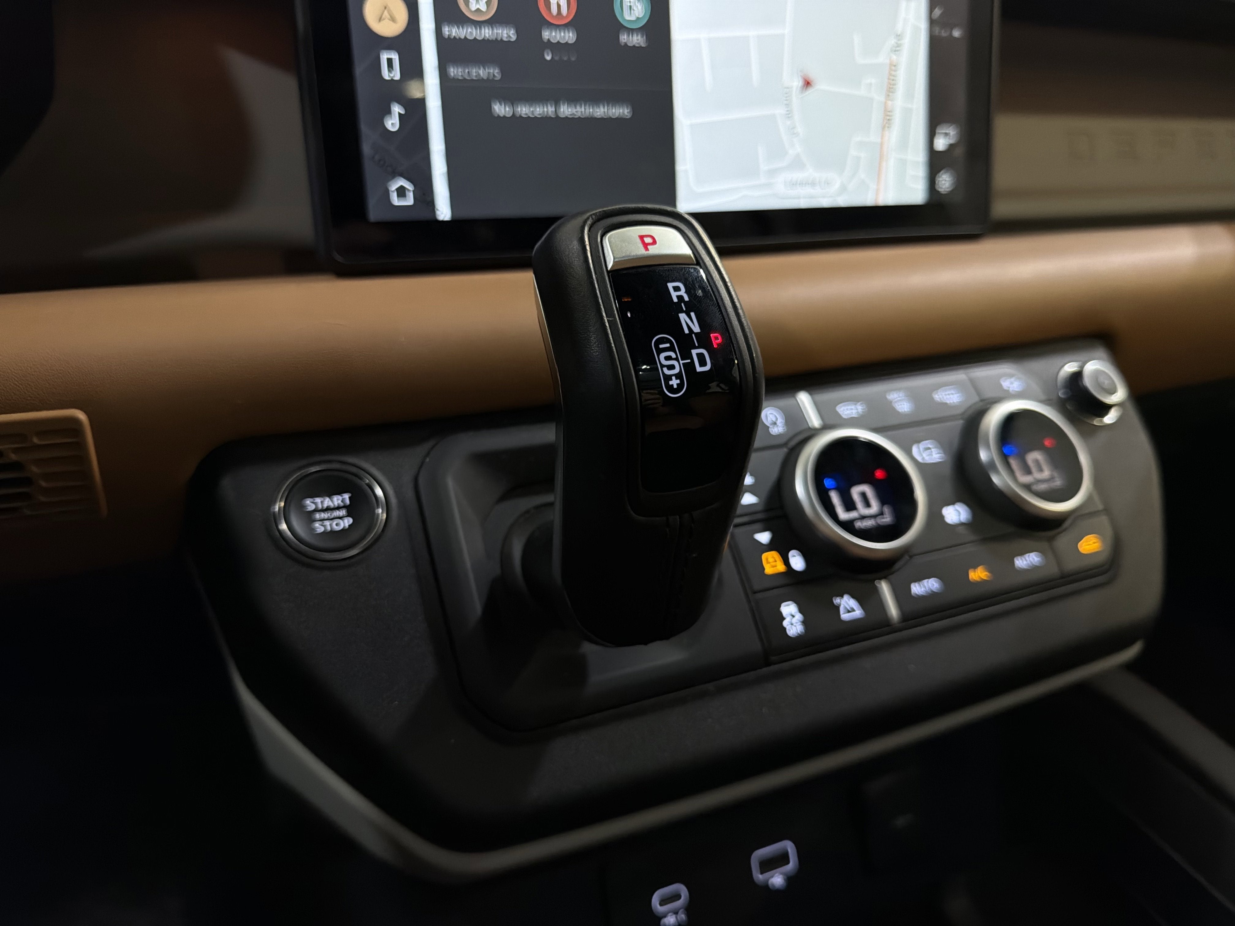 2023 Land Rover Defender X-Dynamic SE