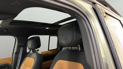 2023 Land Rover Defender X-Dynamic SE