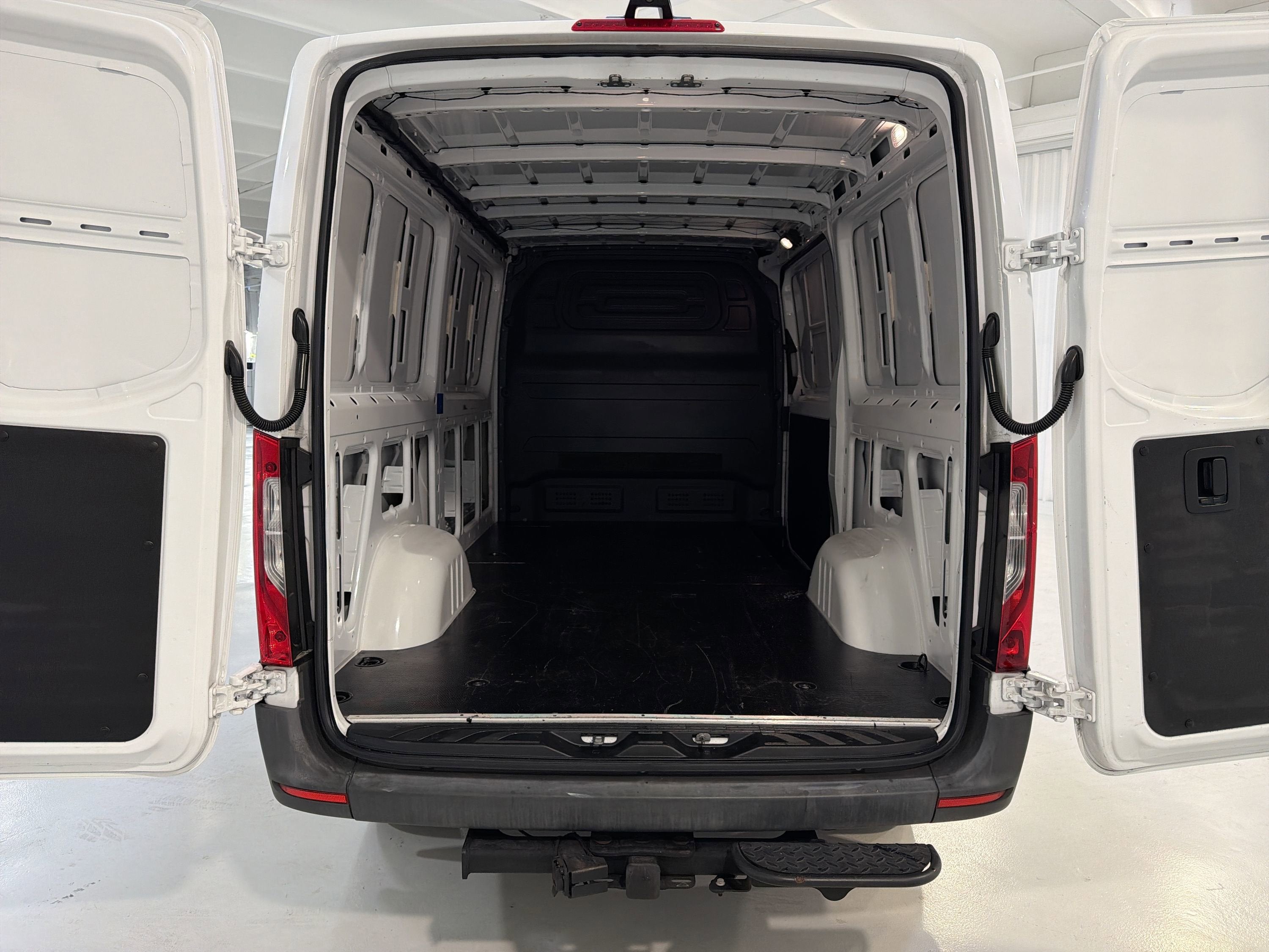 2020 Mercedes-Benz Sprinter Cargo Van Cargo 144 WB