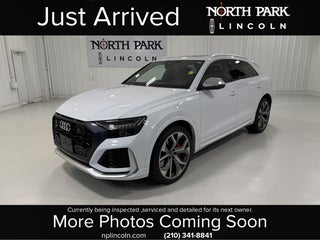 2022 Audi RS Q8 Base