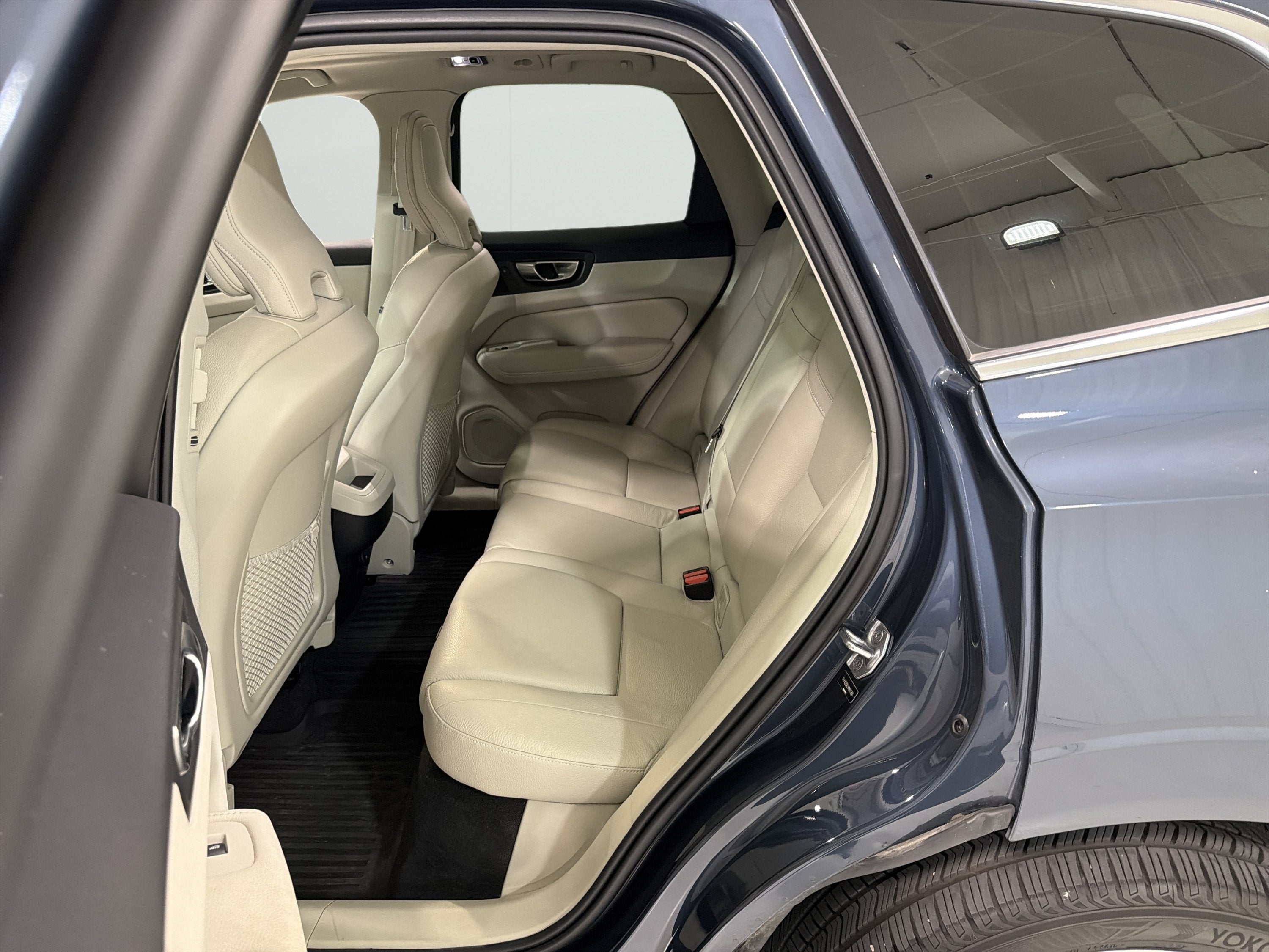 2021 Volvo XC60 Momentum