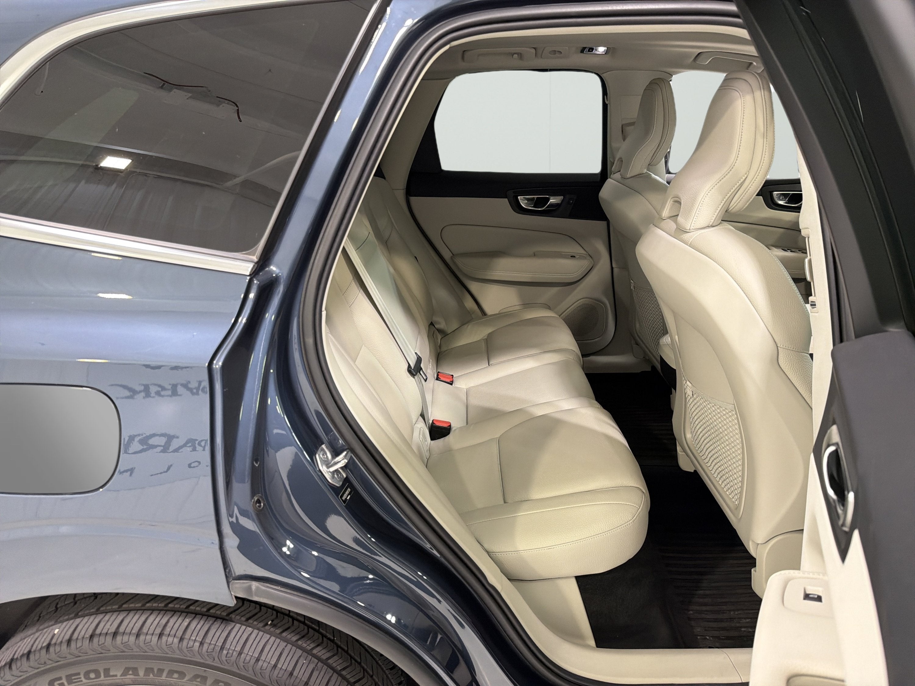 2021 Volvo XC60 Momentum