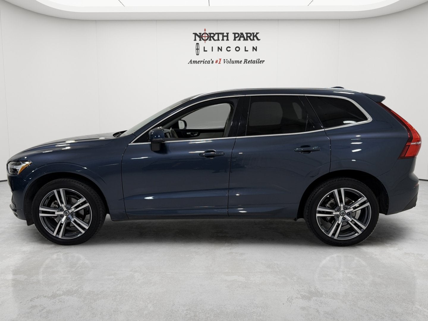 2021 Volvo XC60 Momentum