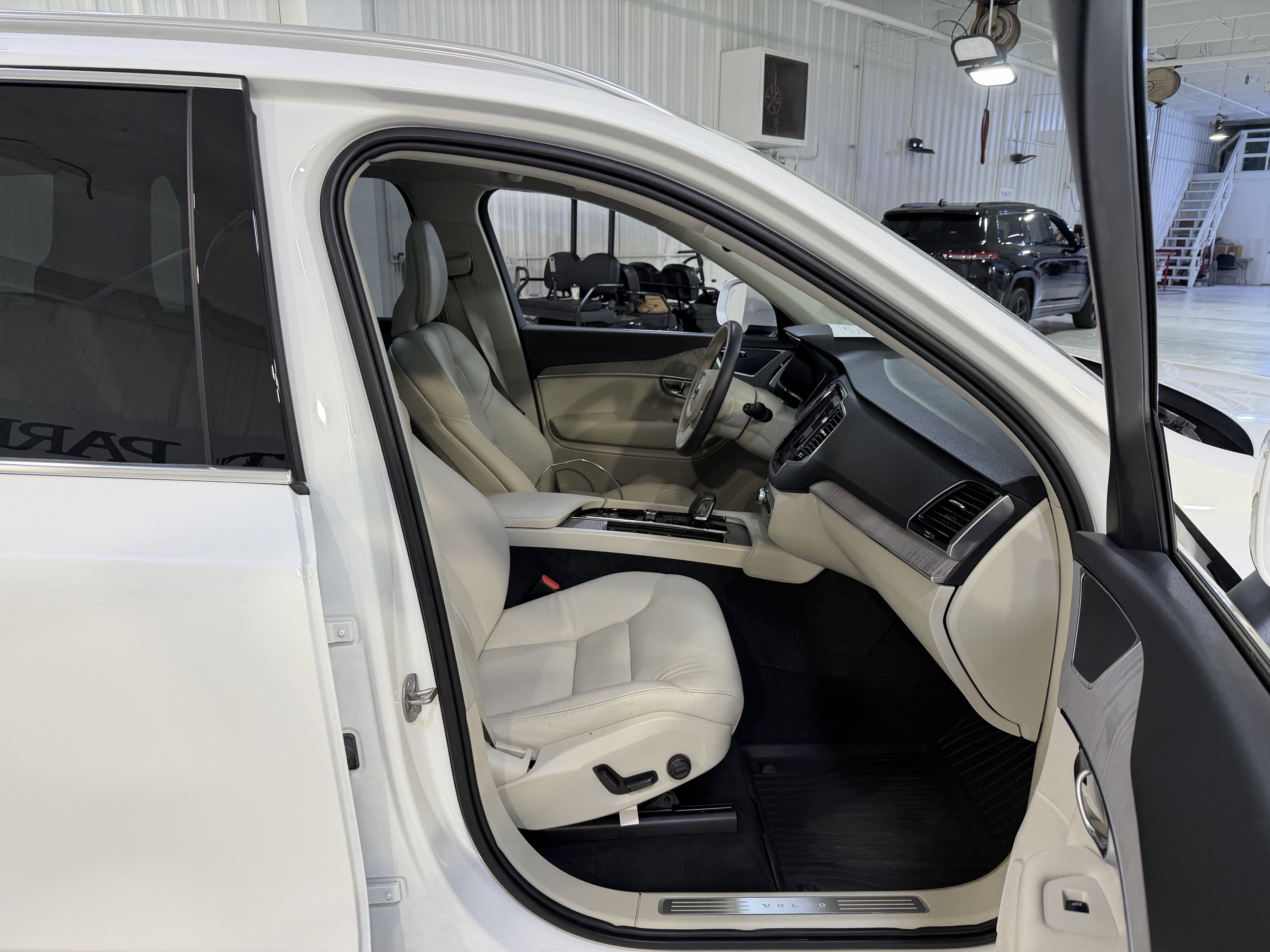 2025 Volvo XC90 Plus