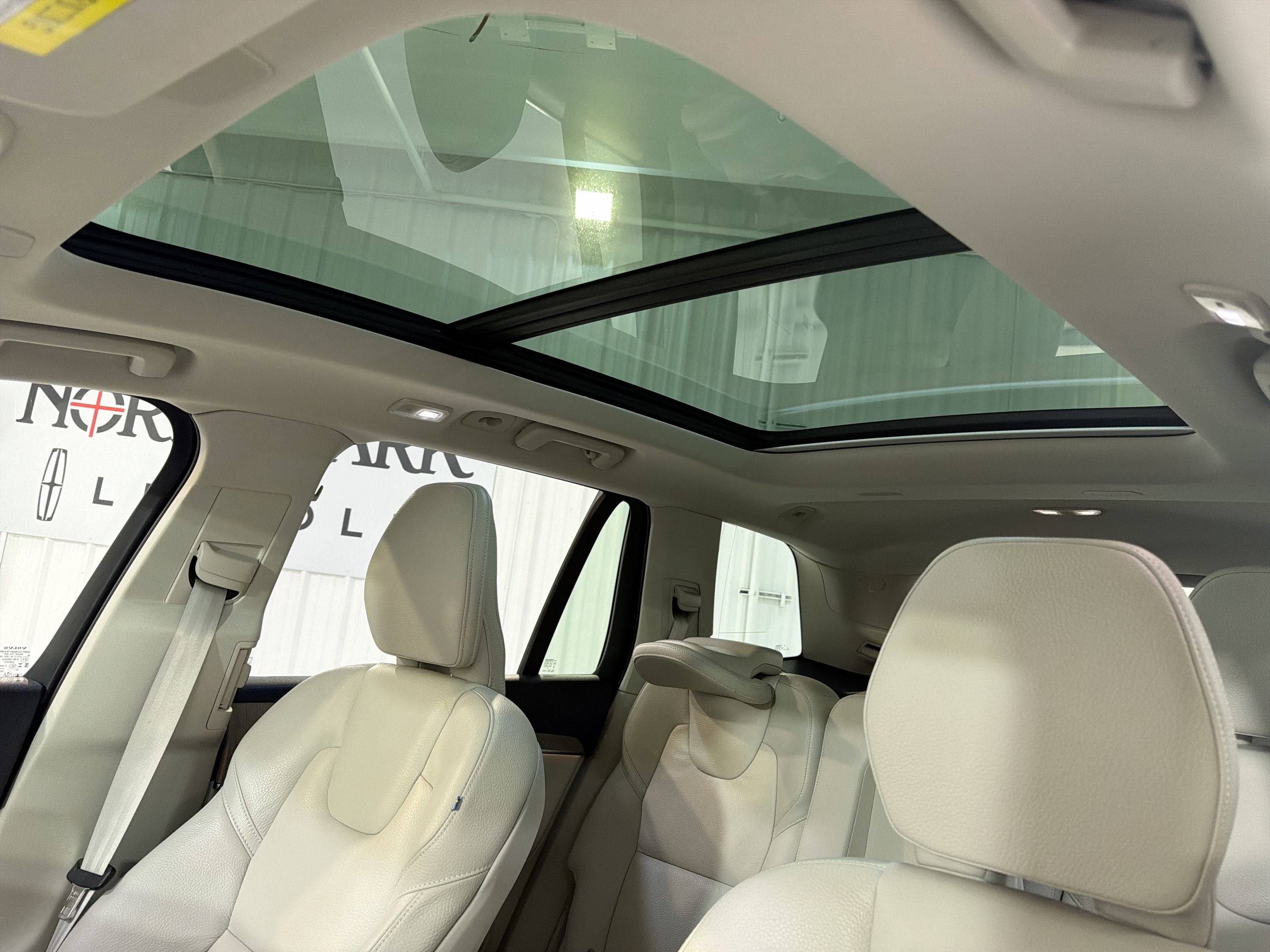 2025 Volvo XC90 Plus