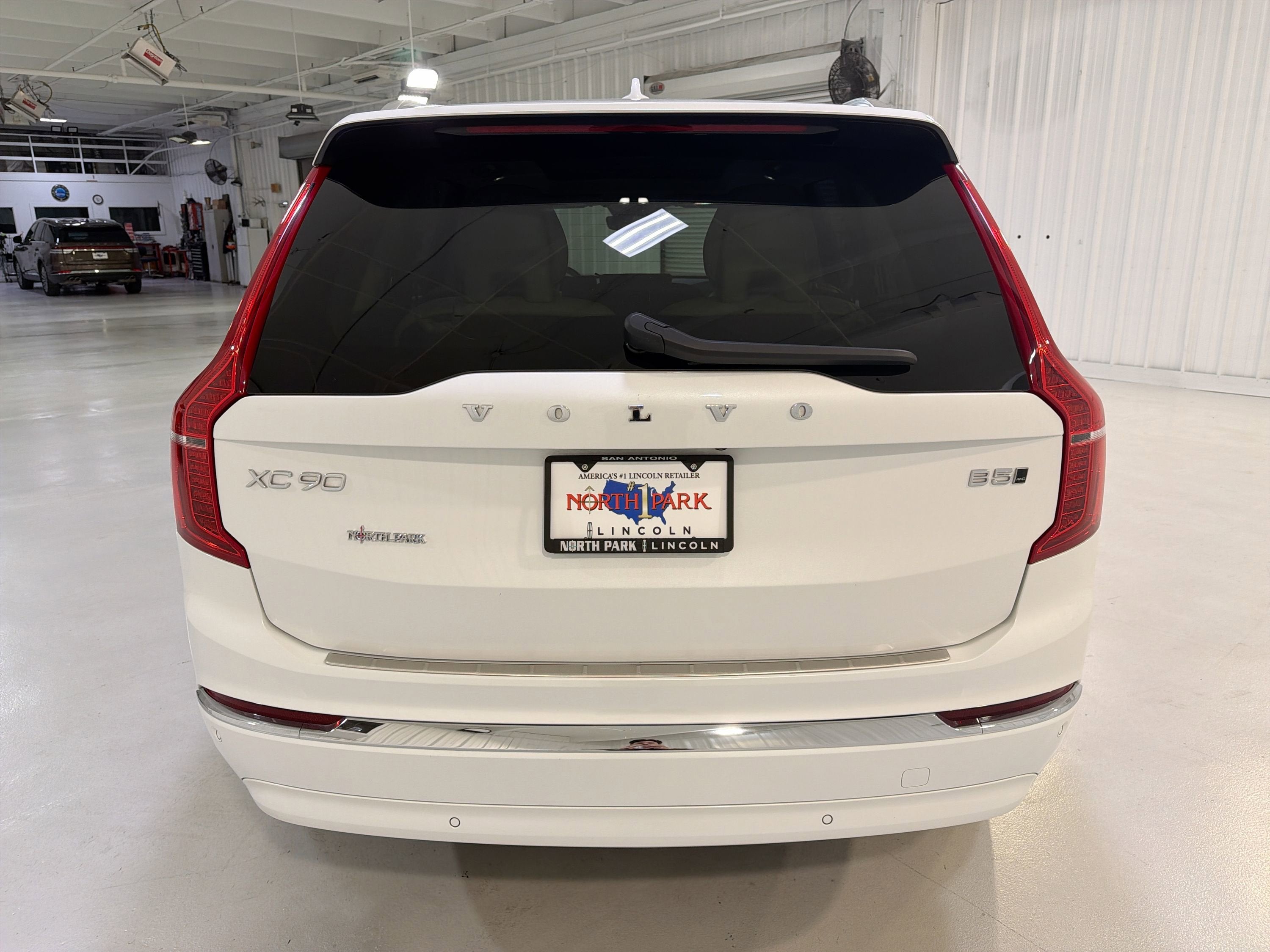 2025 Volvo XC90 Plus
