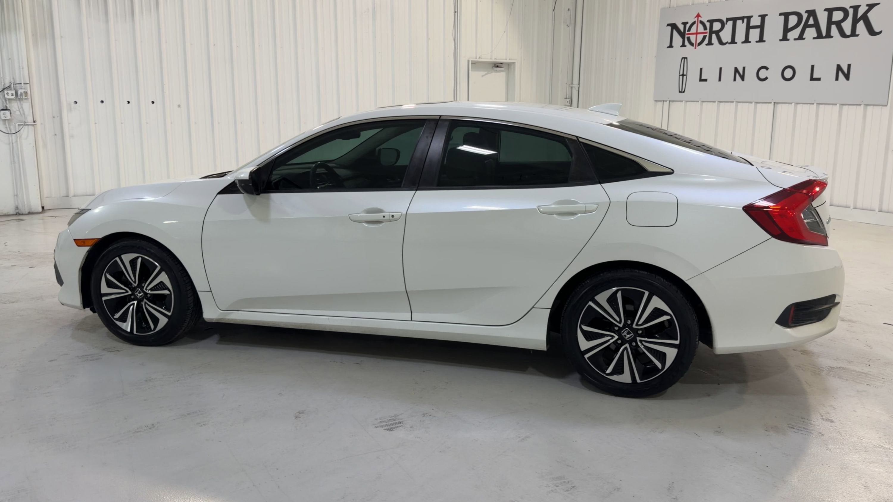2016 Honda Civic Sedan EX-L