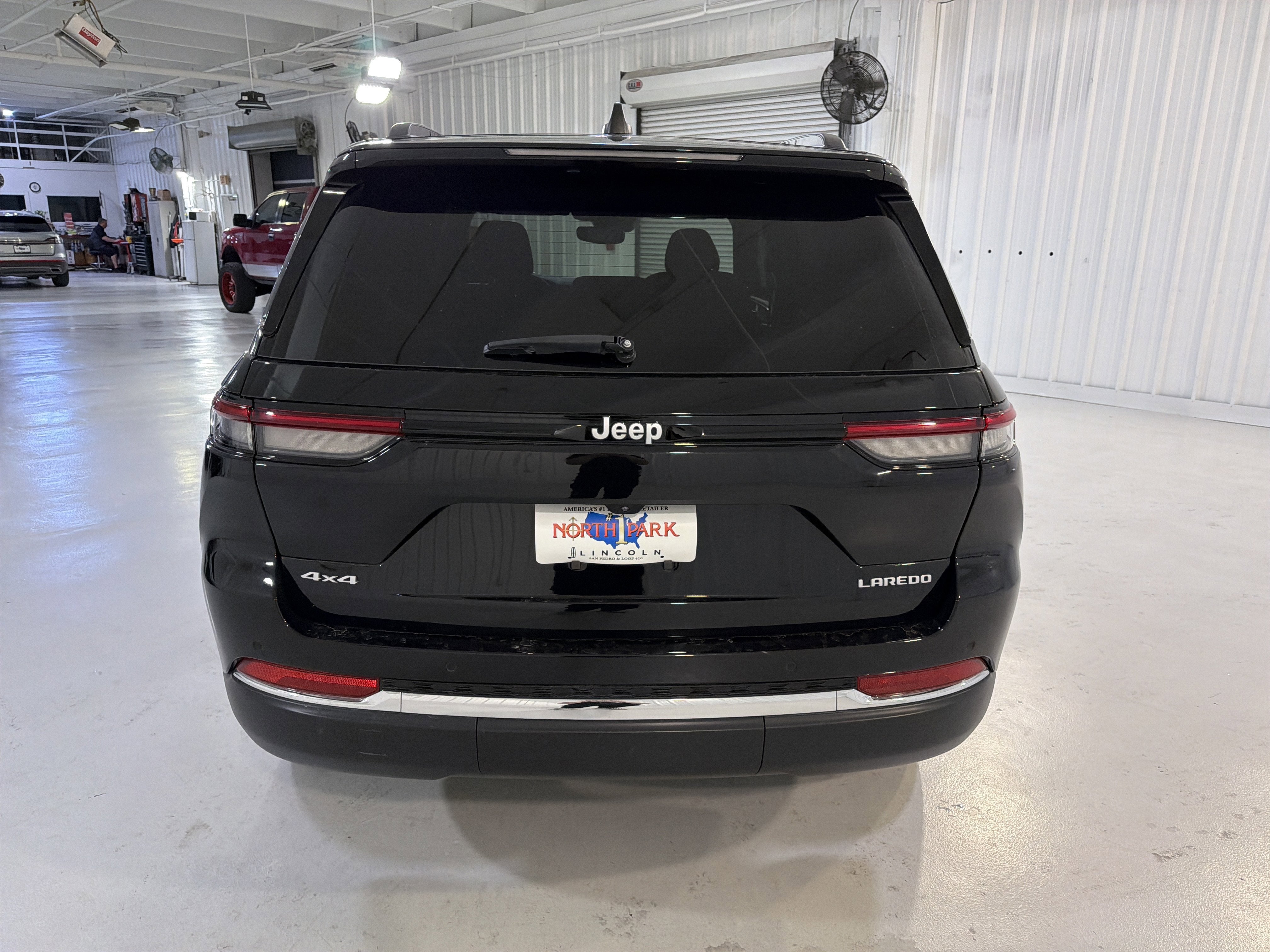 2024 Jeep Grand Cherokee Laredo