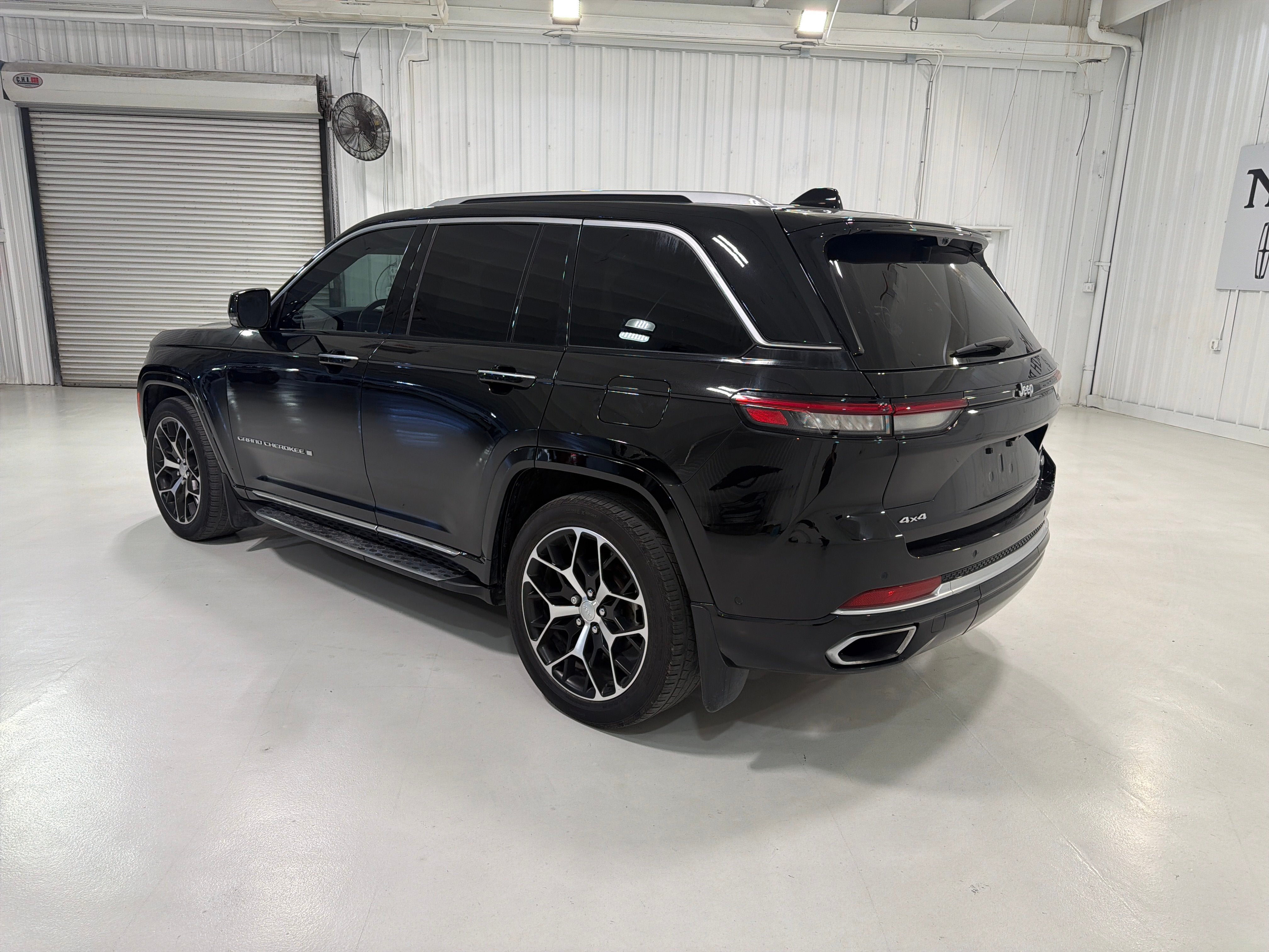 2023 Jeep Grand Cherokee Summit Reserve