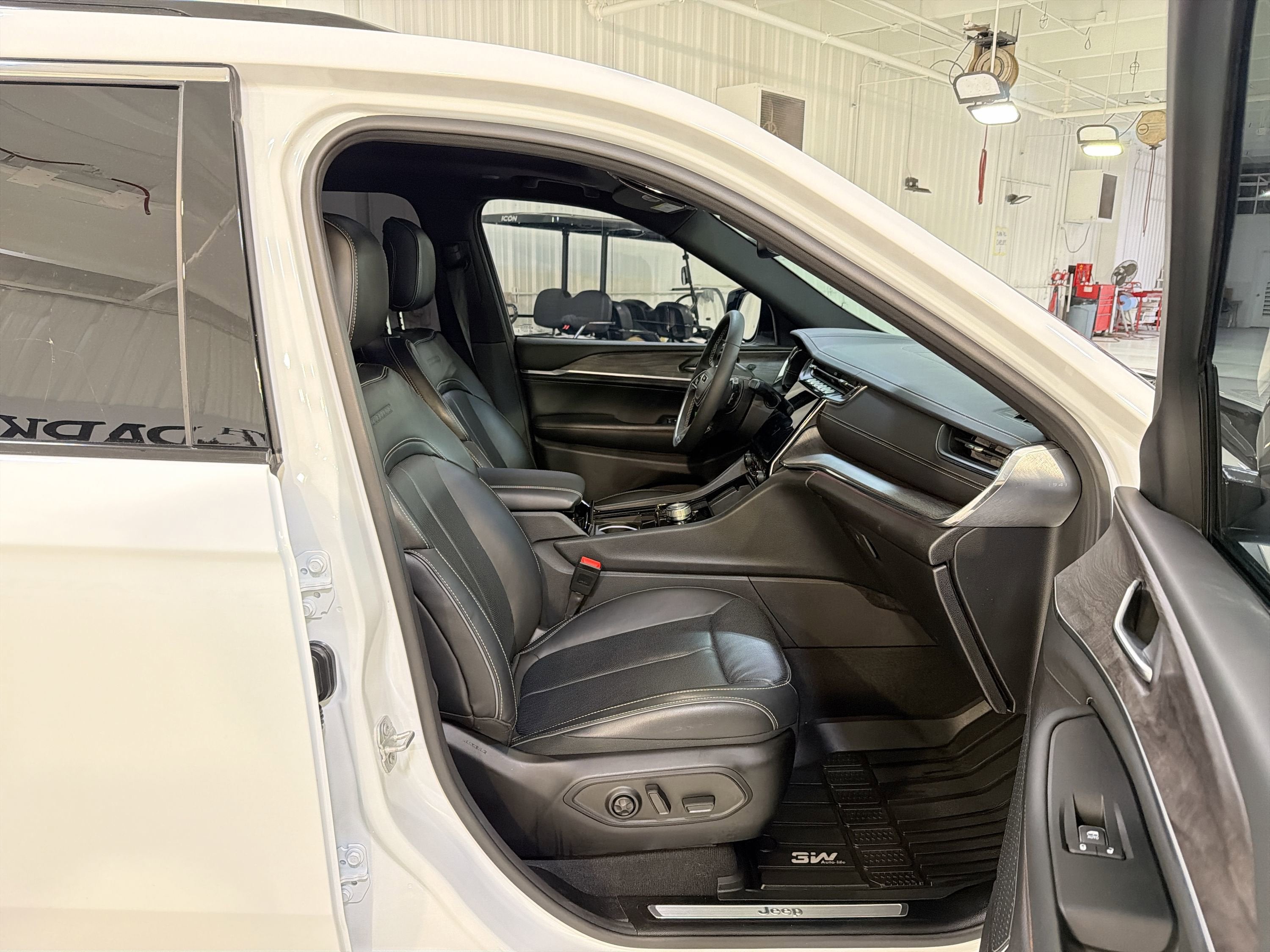 2025 Jeep Grand Cherokee L Overland