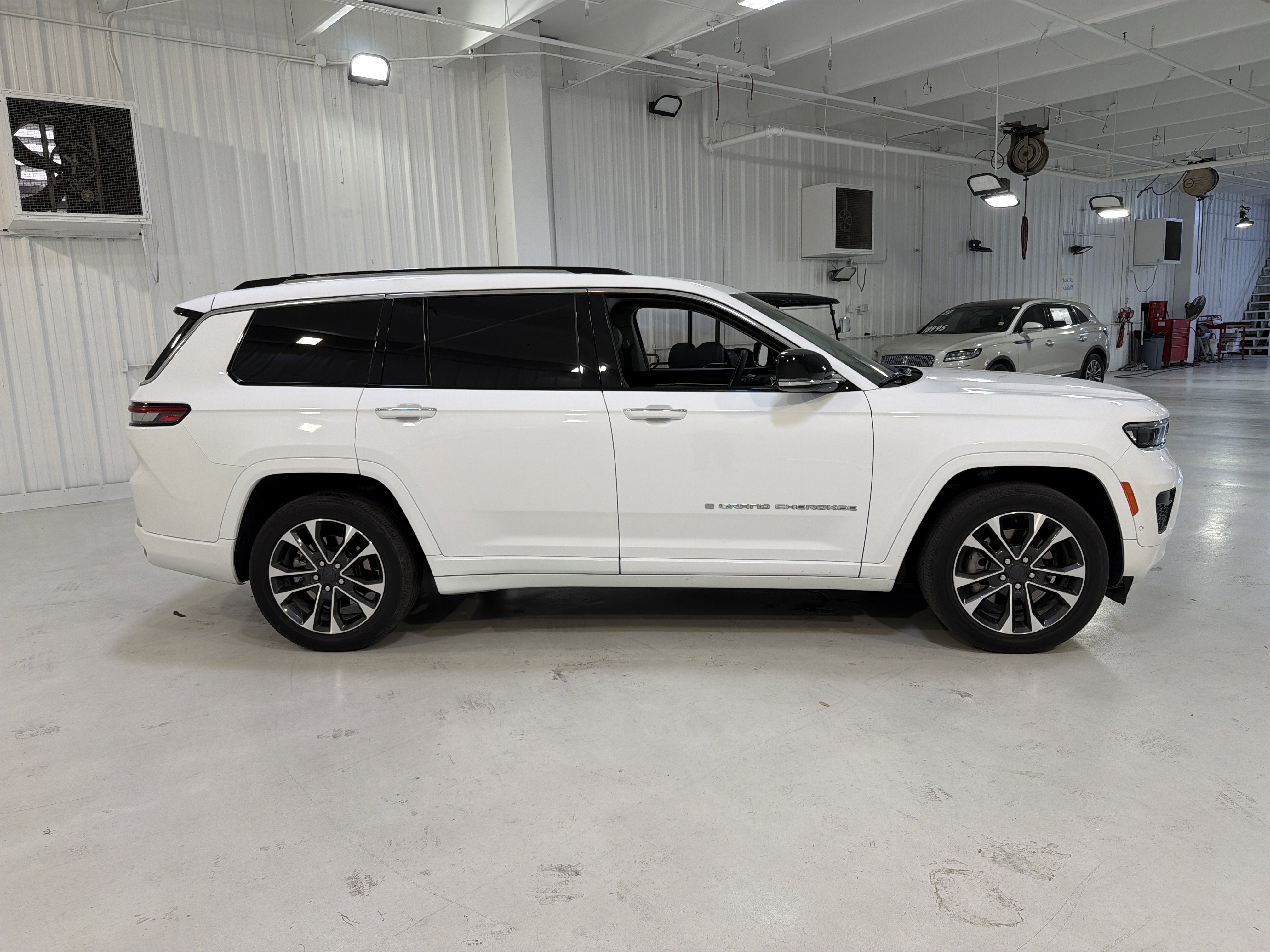 2023 Jeep Grand Cherokee L Overland