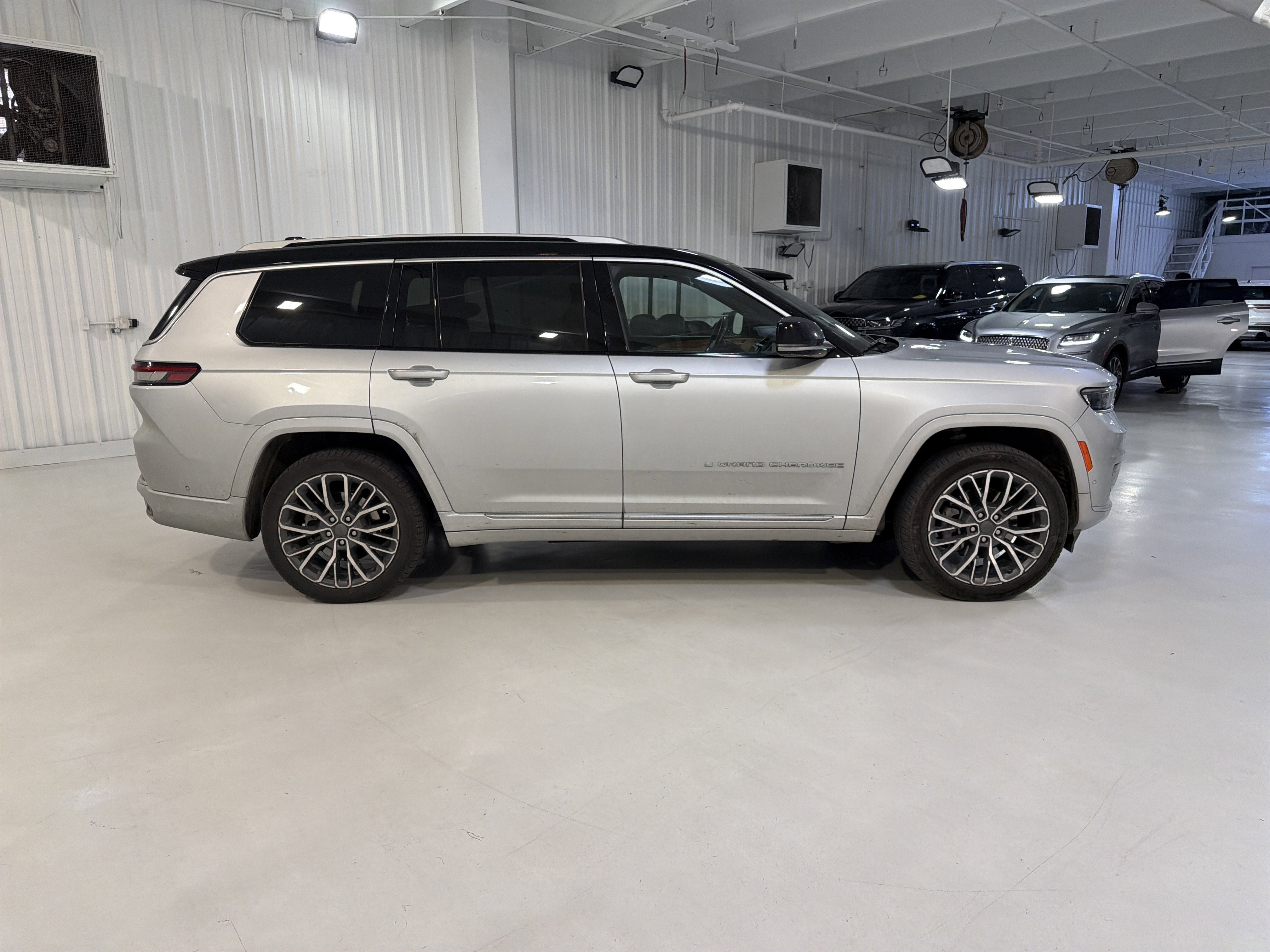 2023 Jeep Grand Cherokee L Summit Reserve