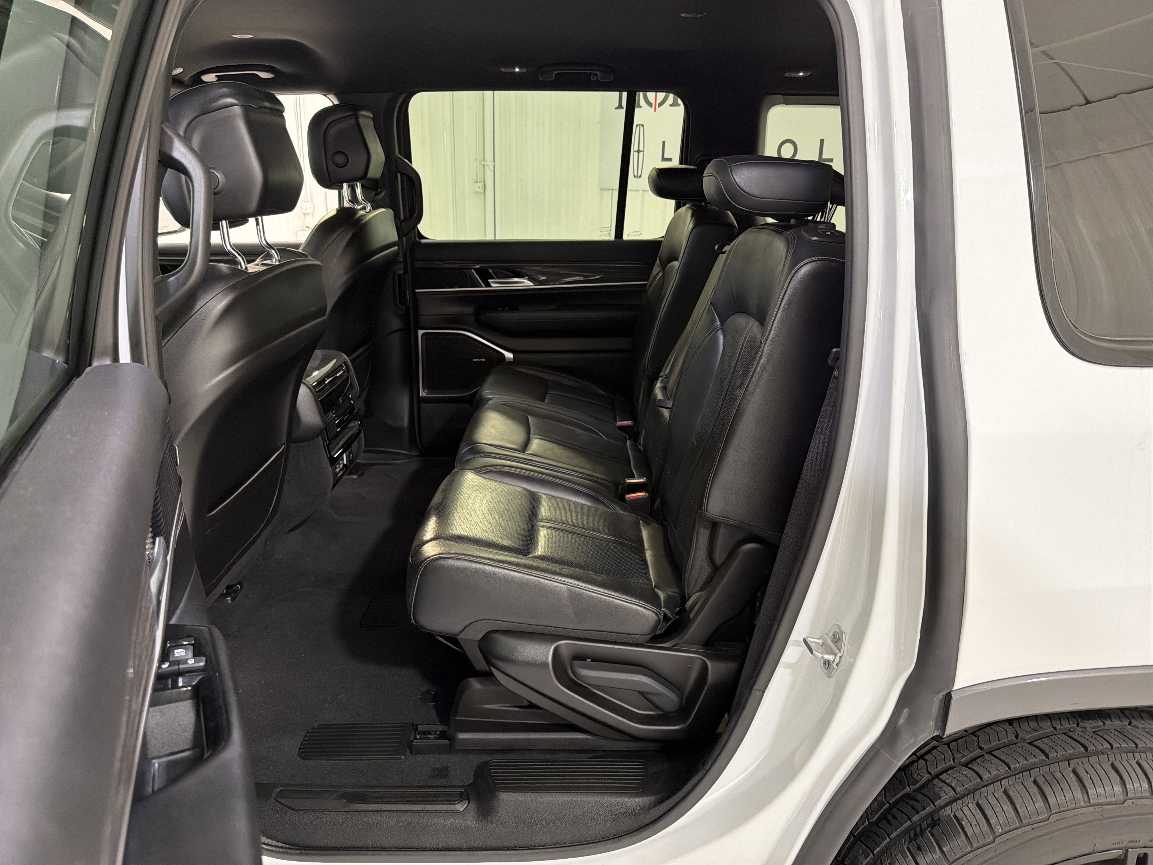 2022 Jeep Wagoneer Series II