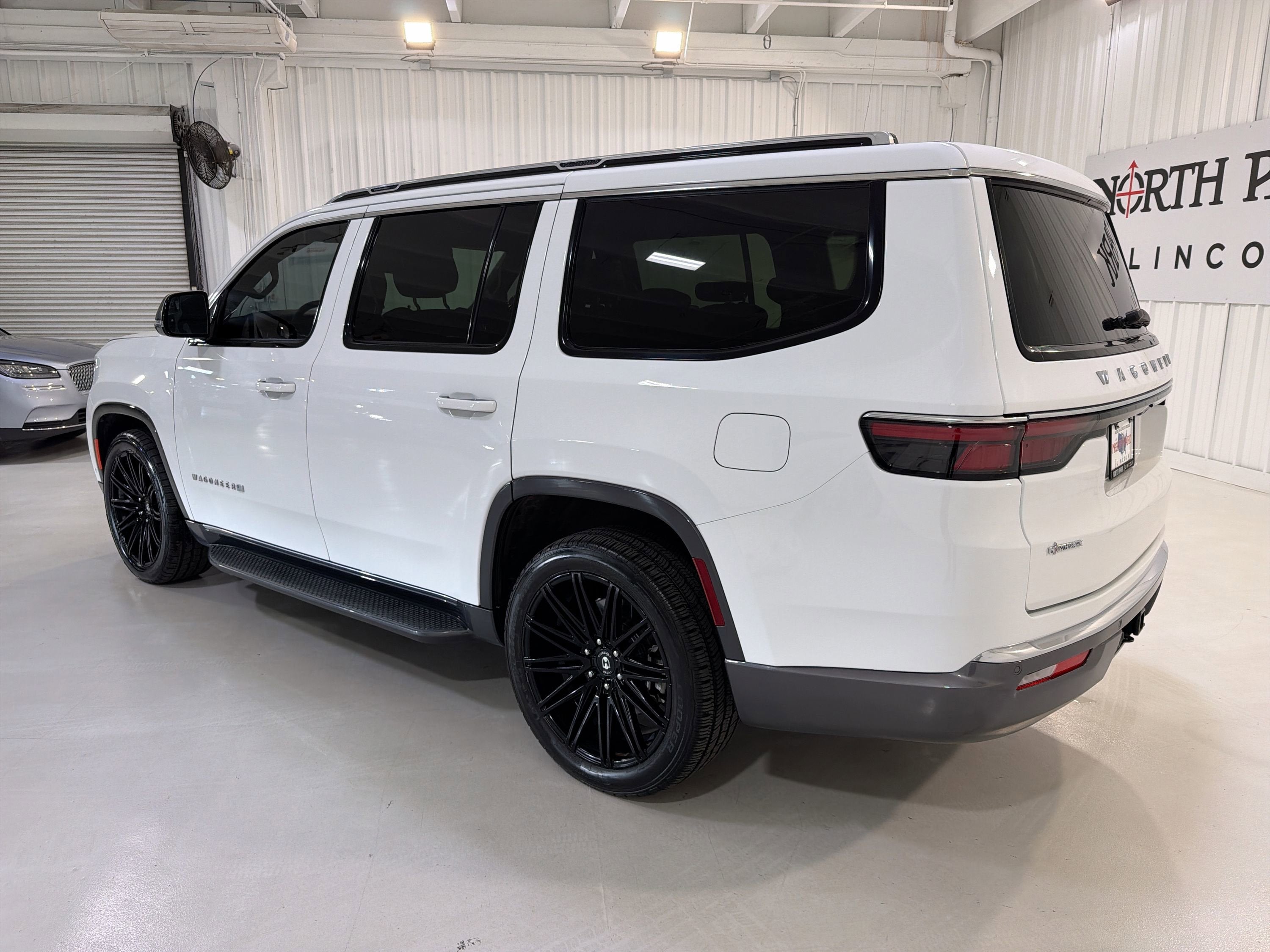 2022 Jeep Wagoneer Series II