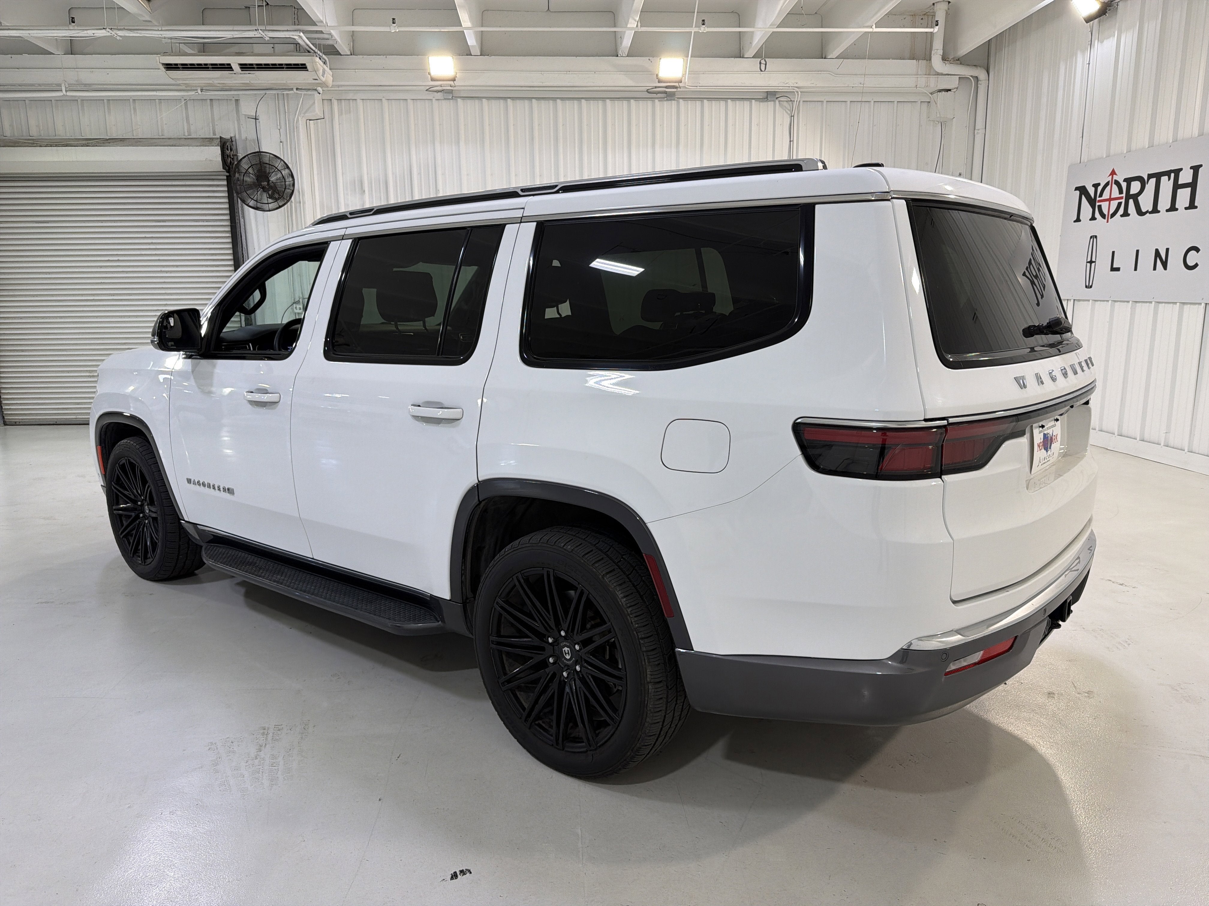 2022 Jeep Wagoneer Series II