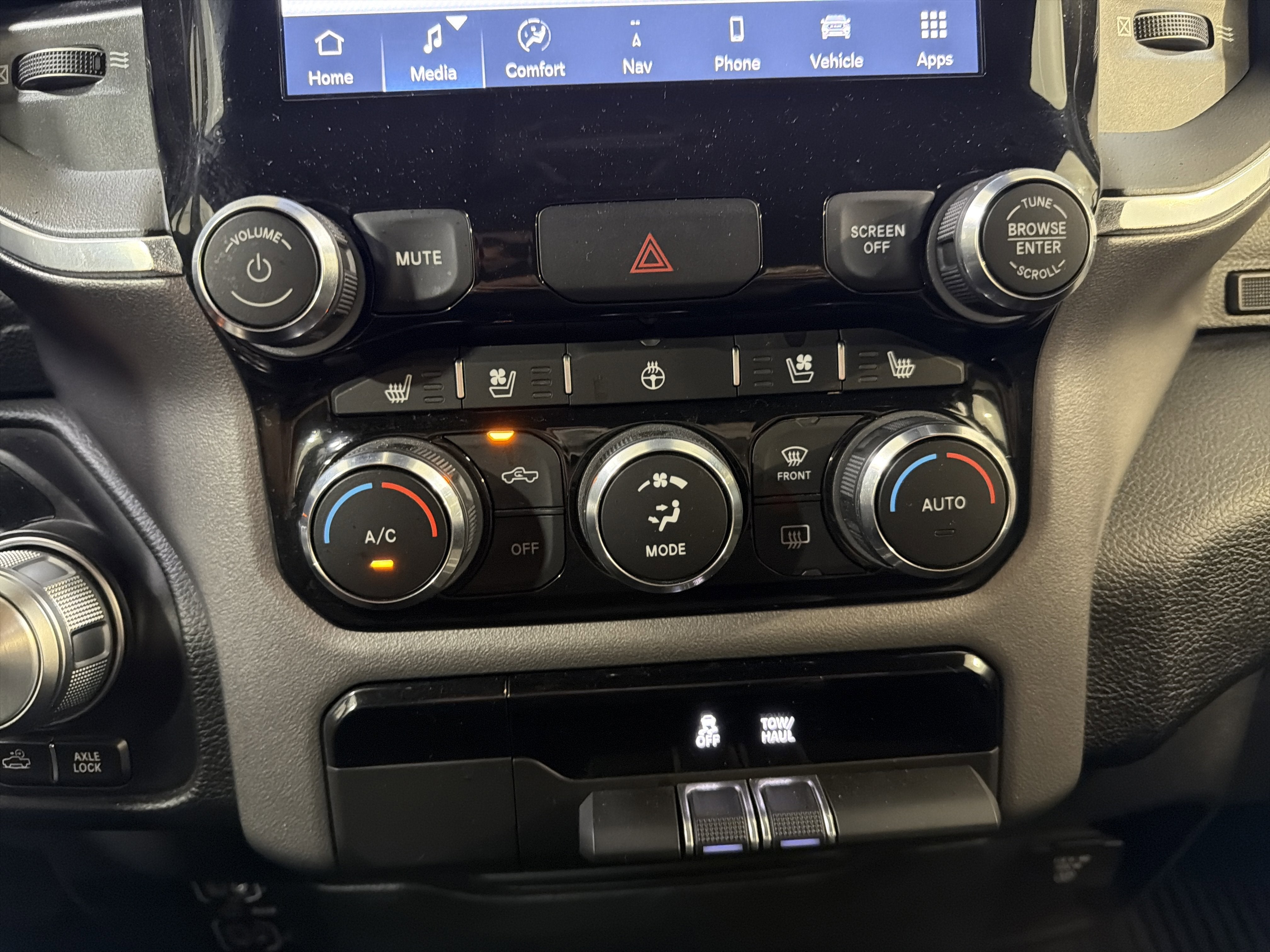 2023 RAM 1500 Laramie