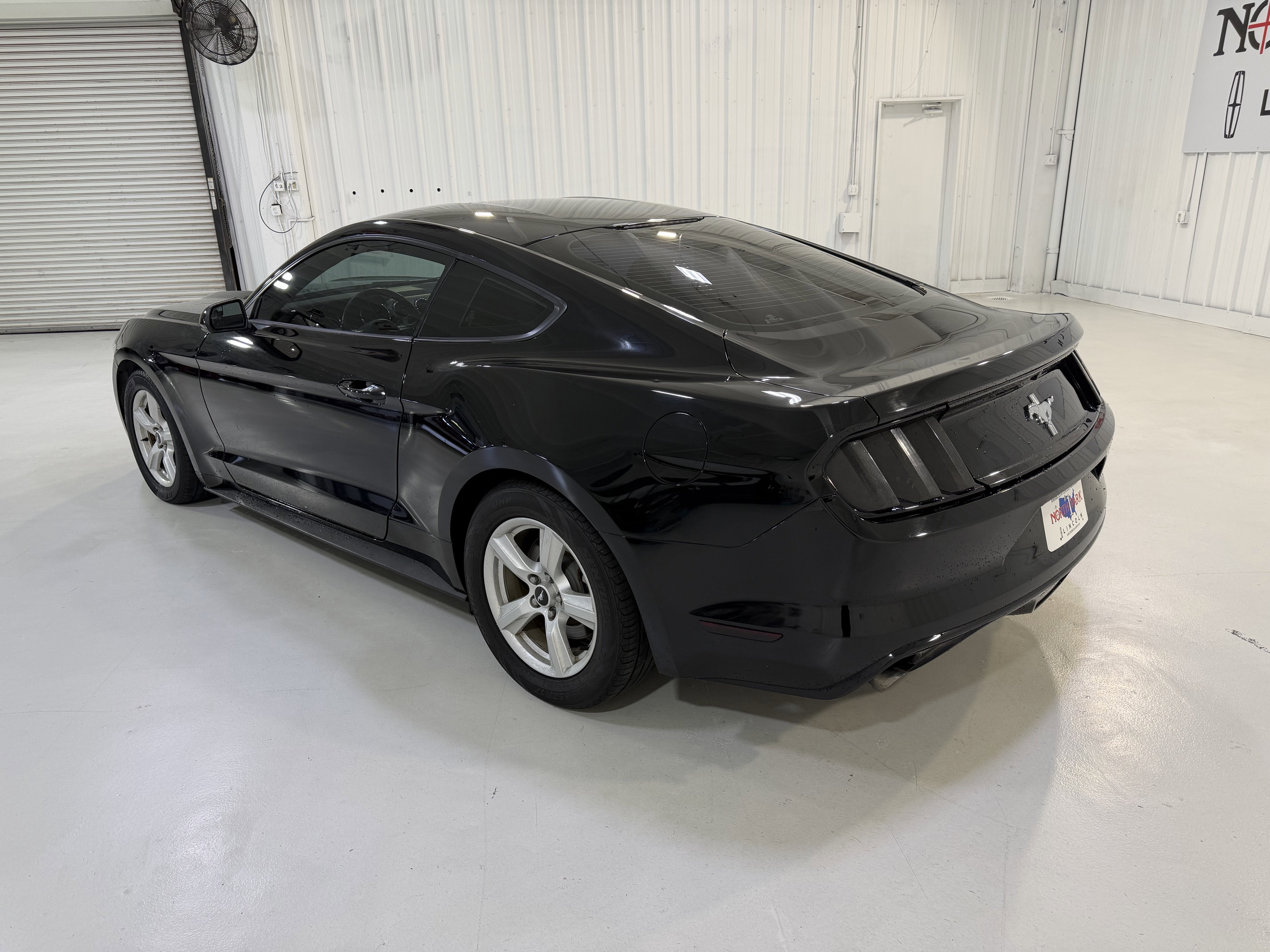 2017 Ford Mustang V6