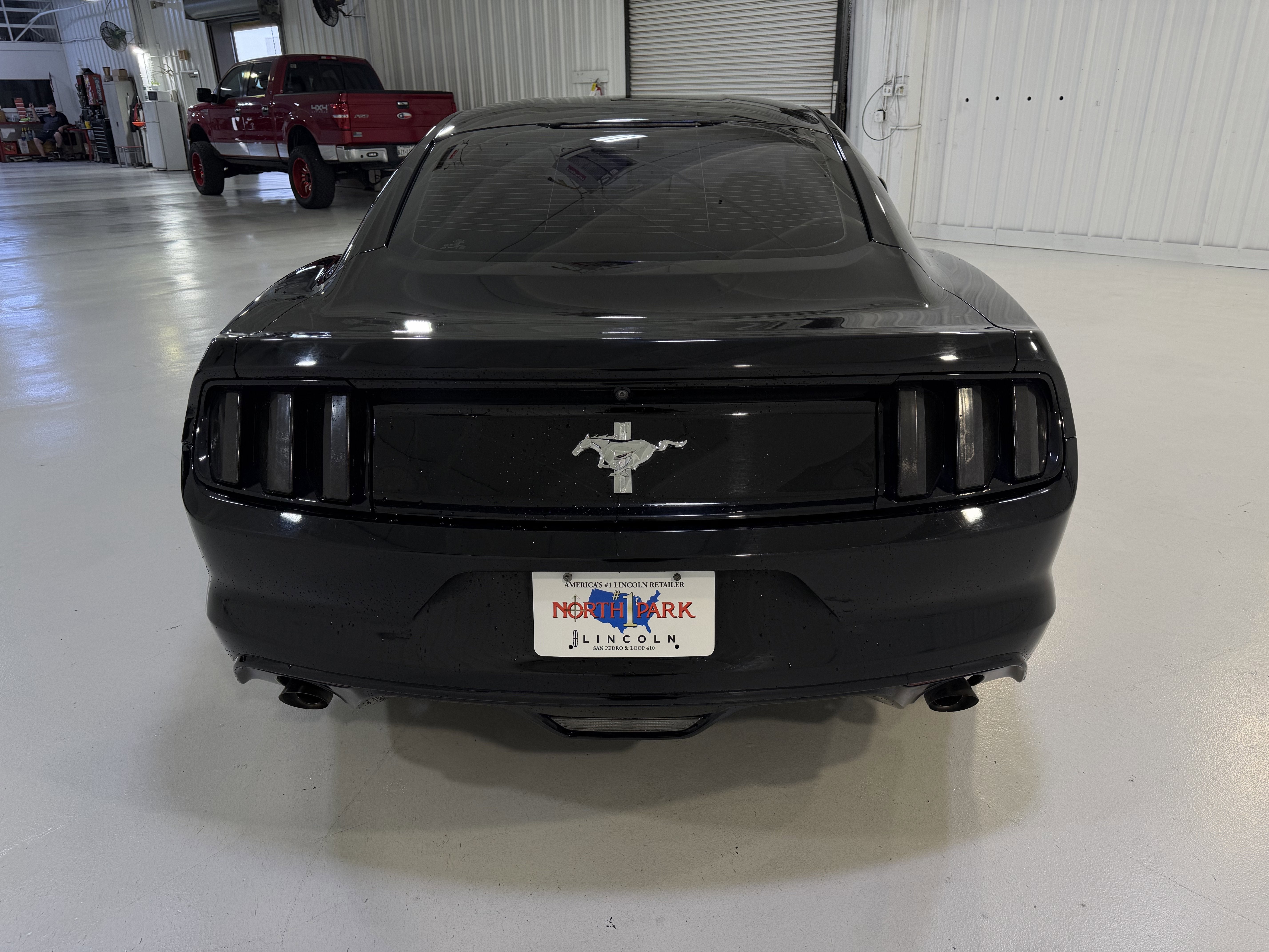 2017 Ford Mustang V6