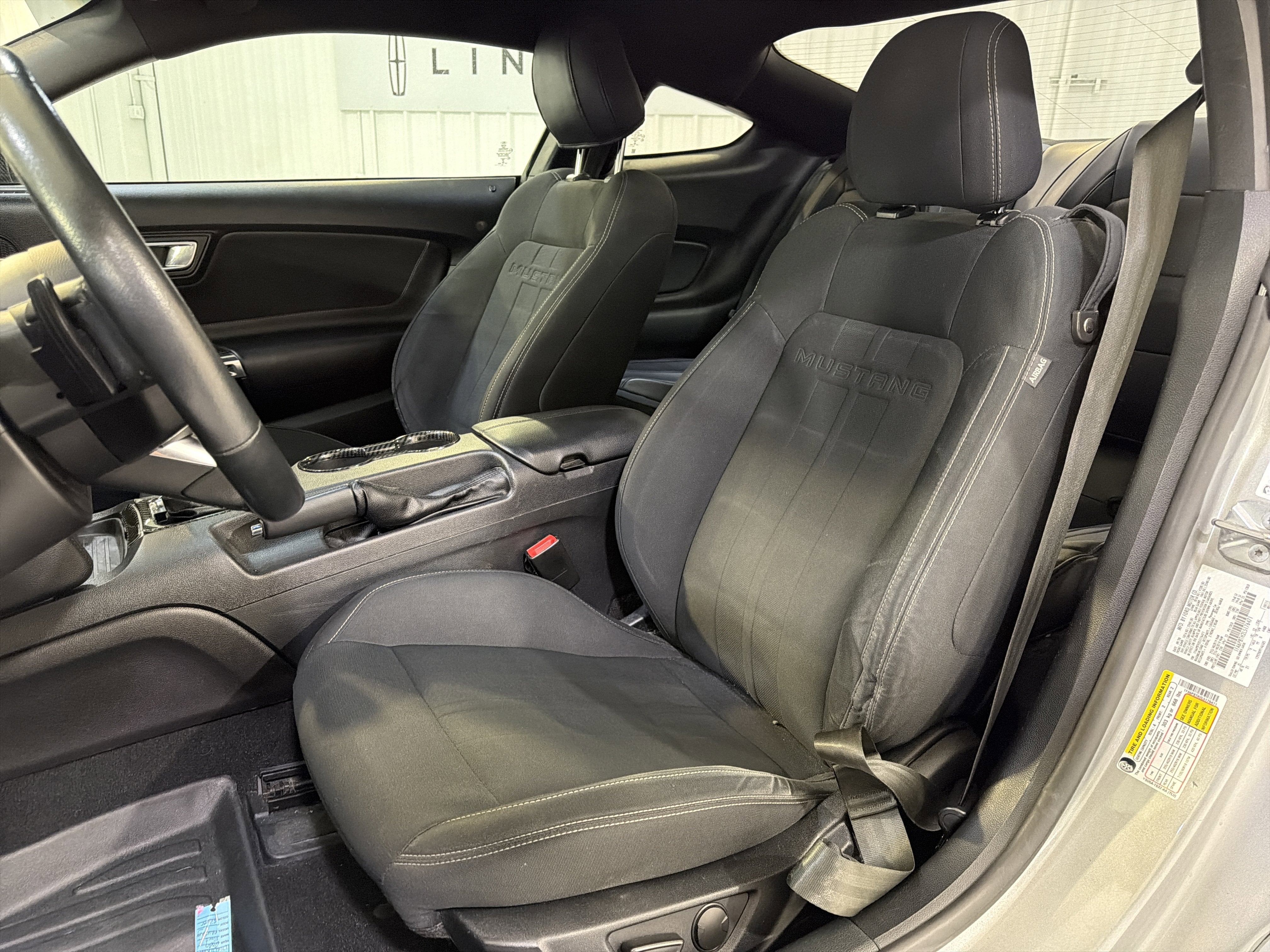 2020 Ford Mustang EcoBoost