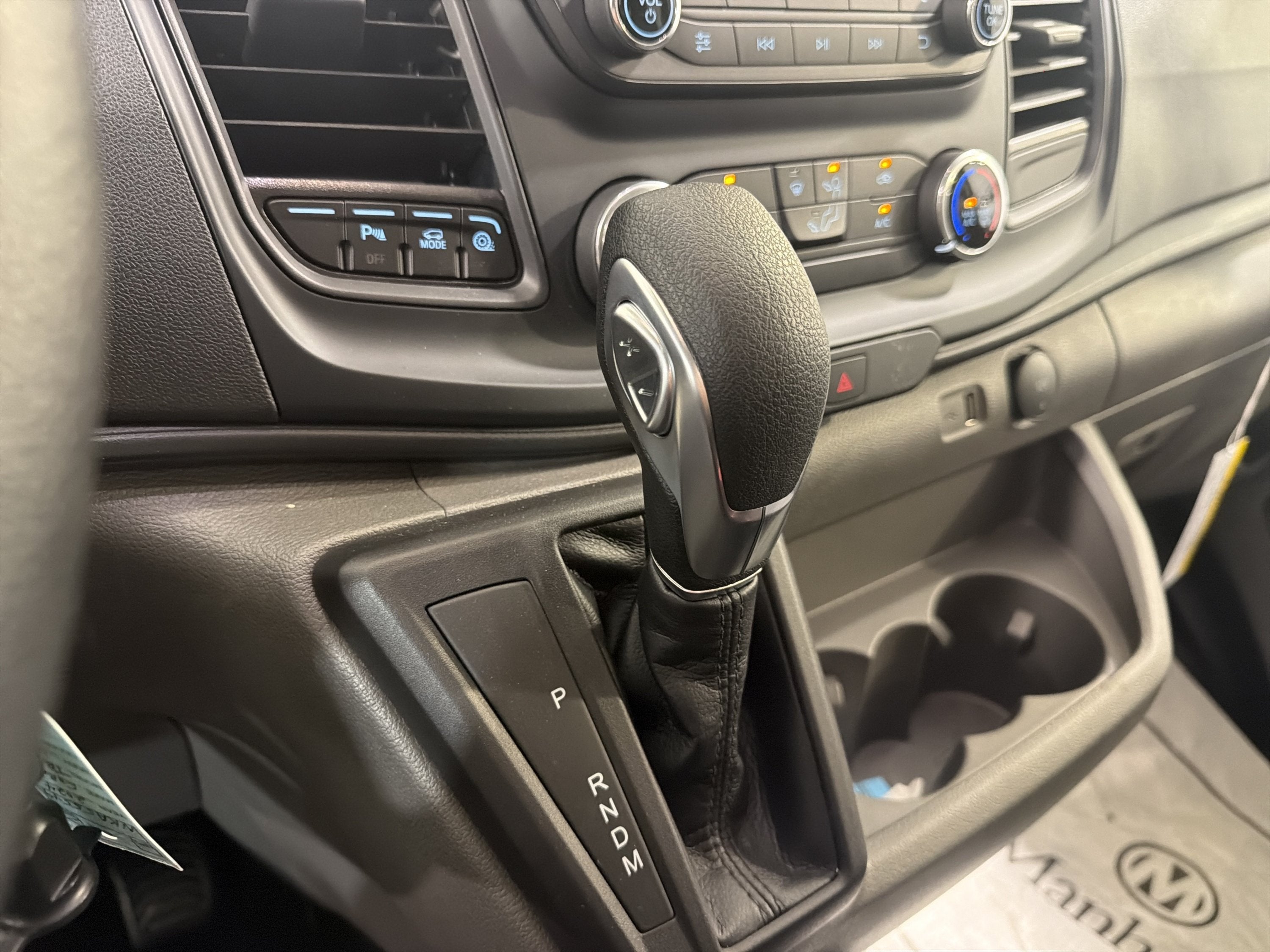 2024 Ford Transit Passenger Wagon XL