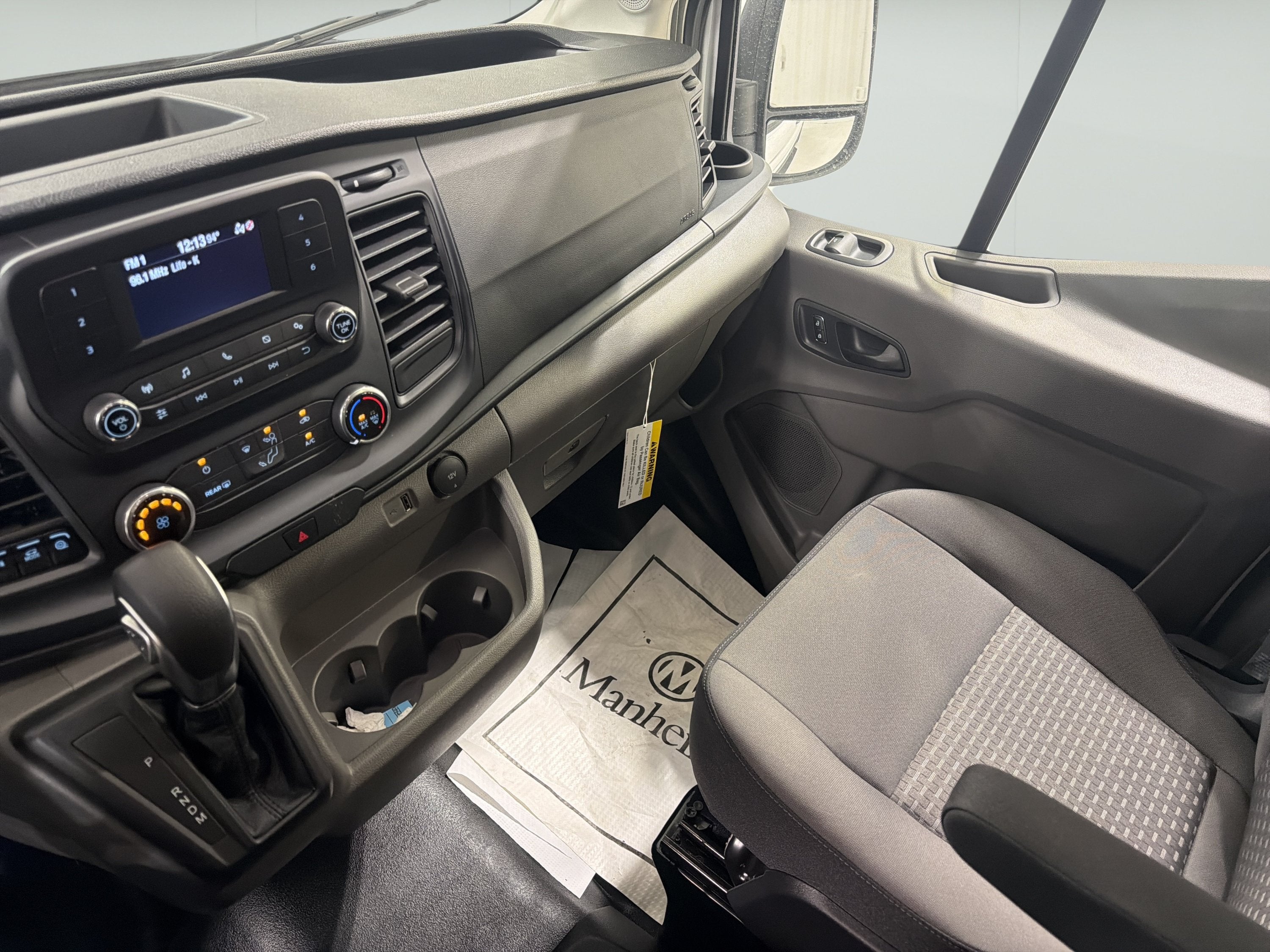 2024 Ford Transit Passenger Wagon XL