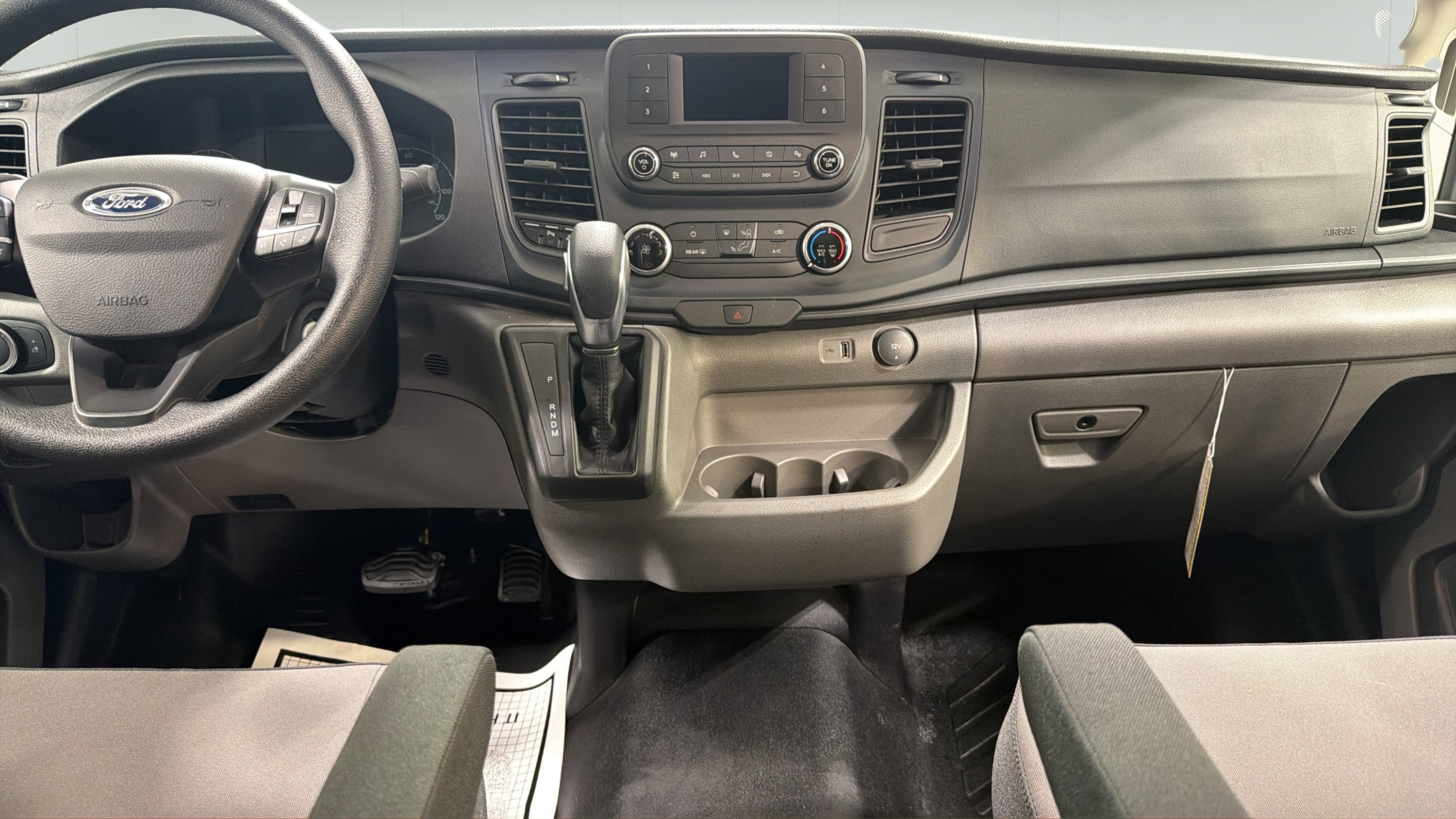 2024 Ford Transit Passenger Wagon XL