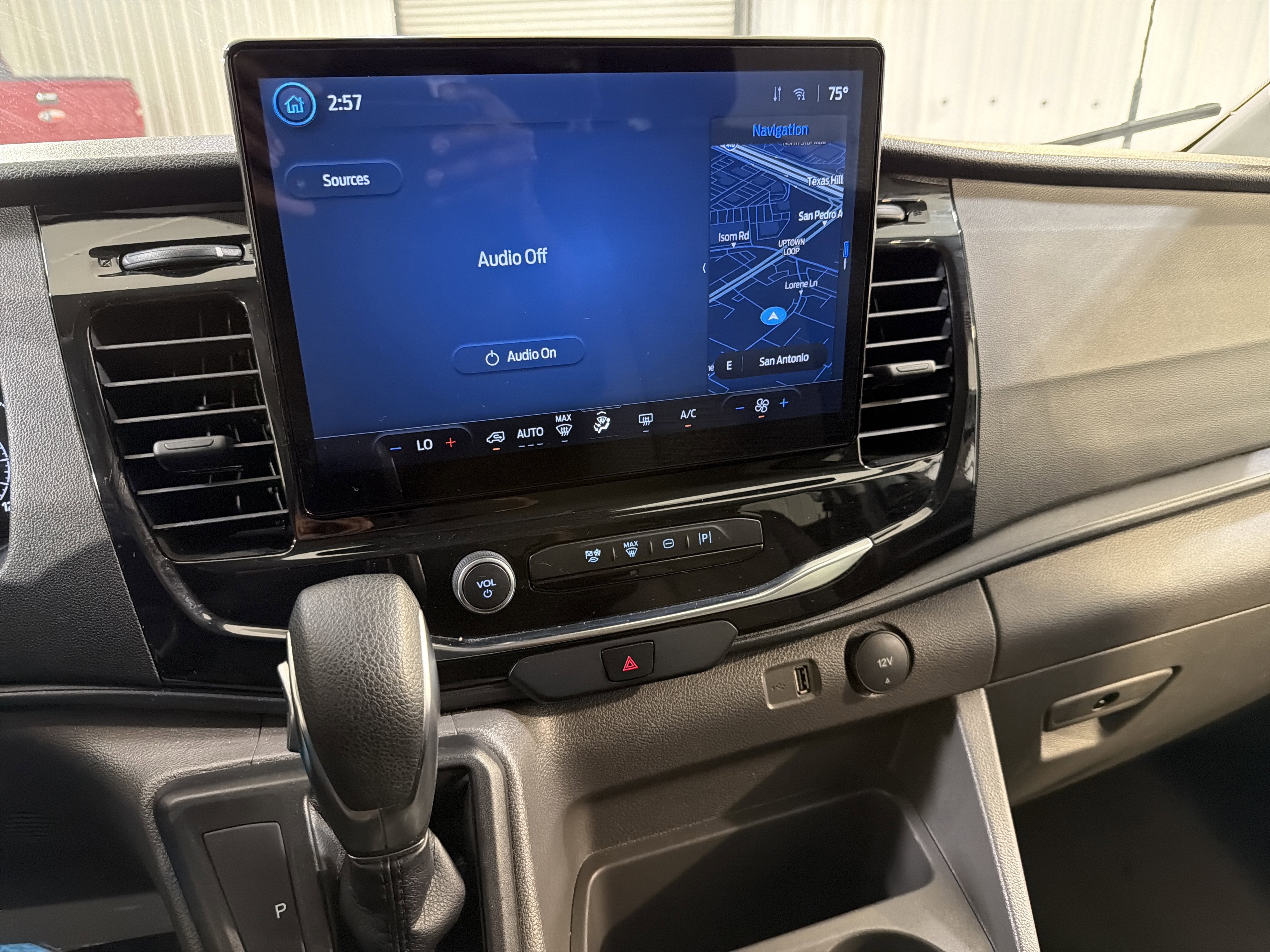 2024 Ford Transit Passenger Wagon XLT