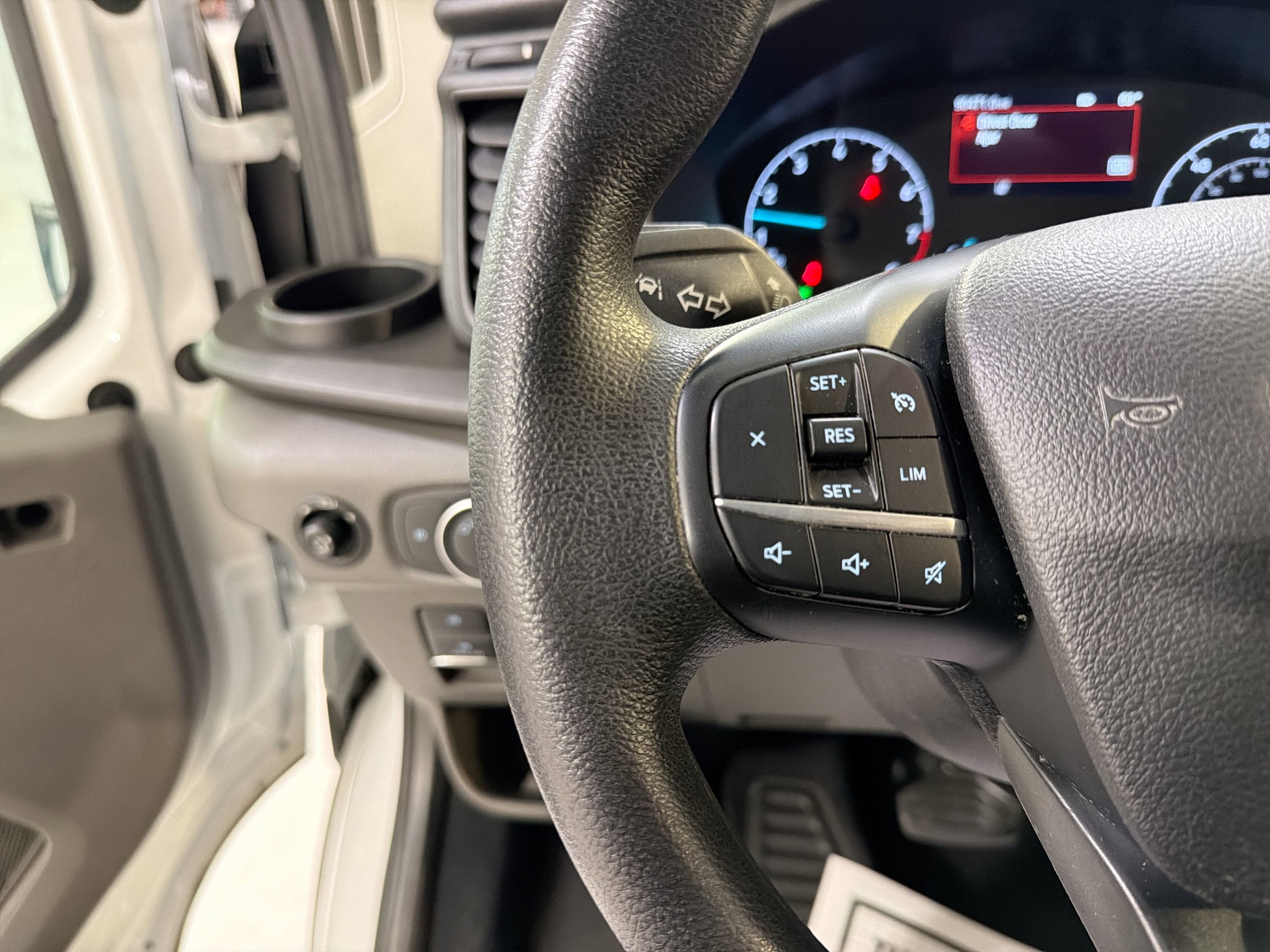 2023 Ford Transit Passenger Wagon XLT