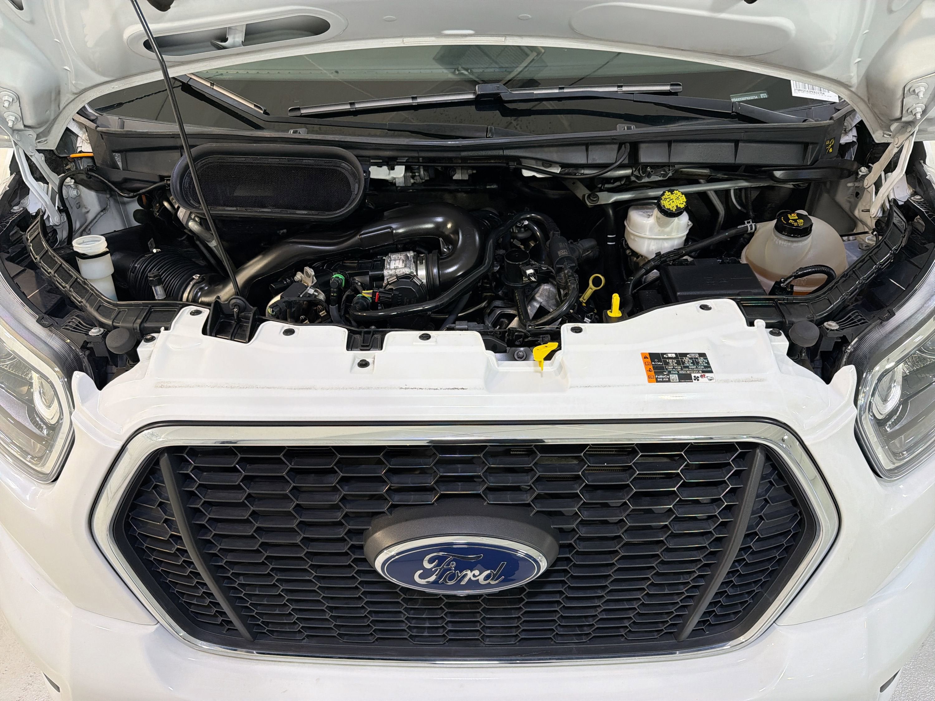 2023 Ford Transit Passenger Wagon XLT