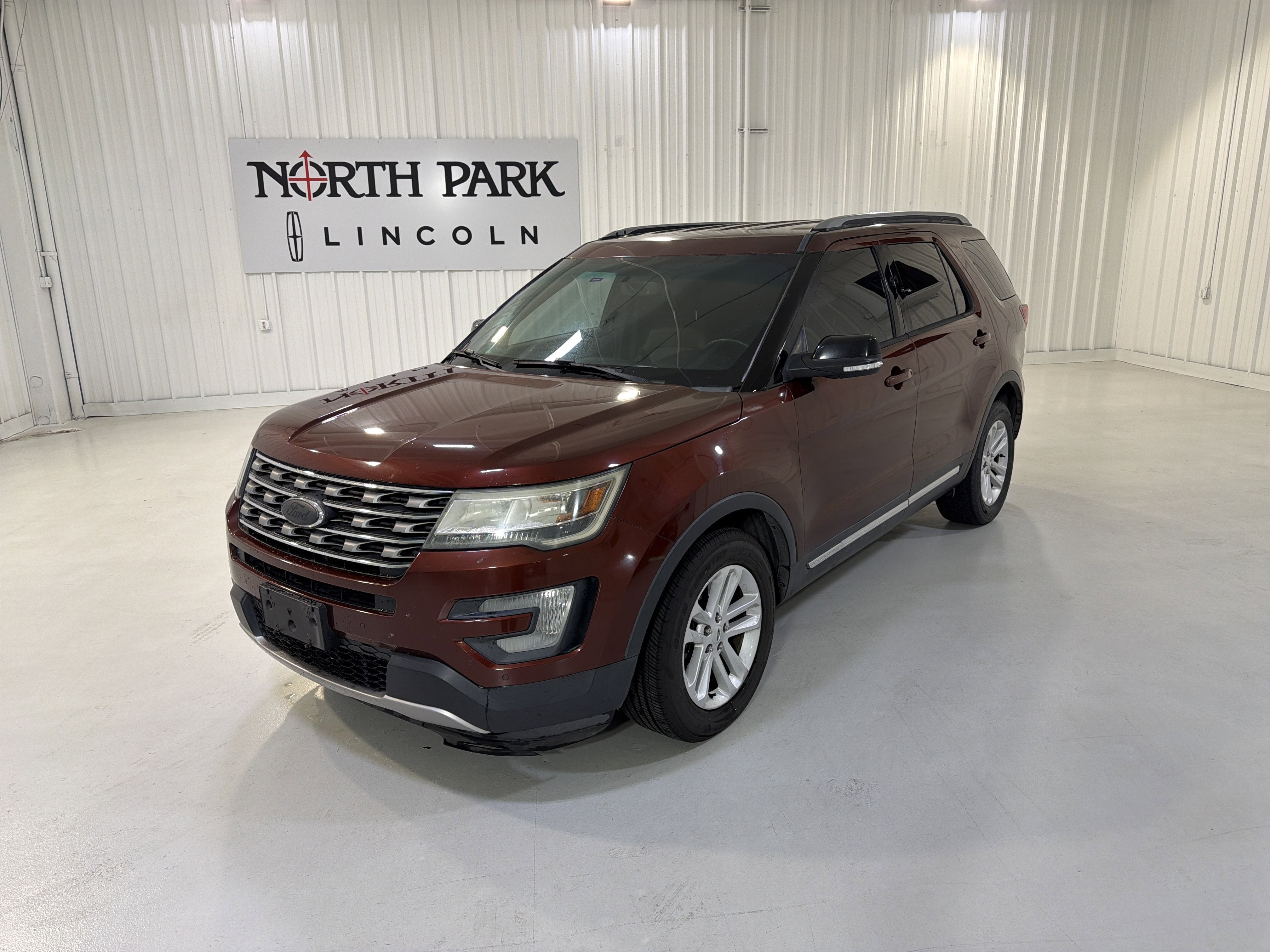 2016 Ford Explorer XLT FWD's photo