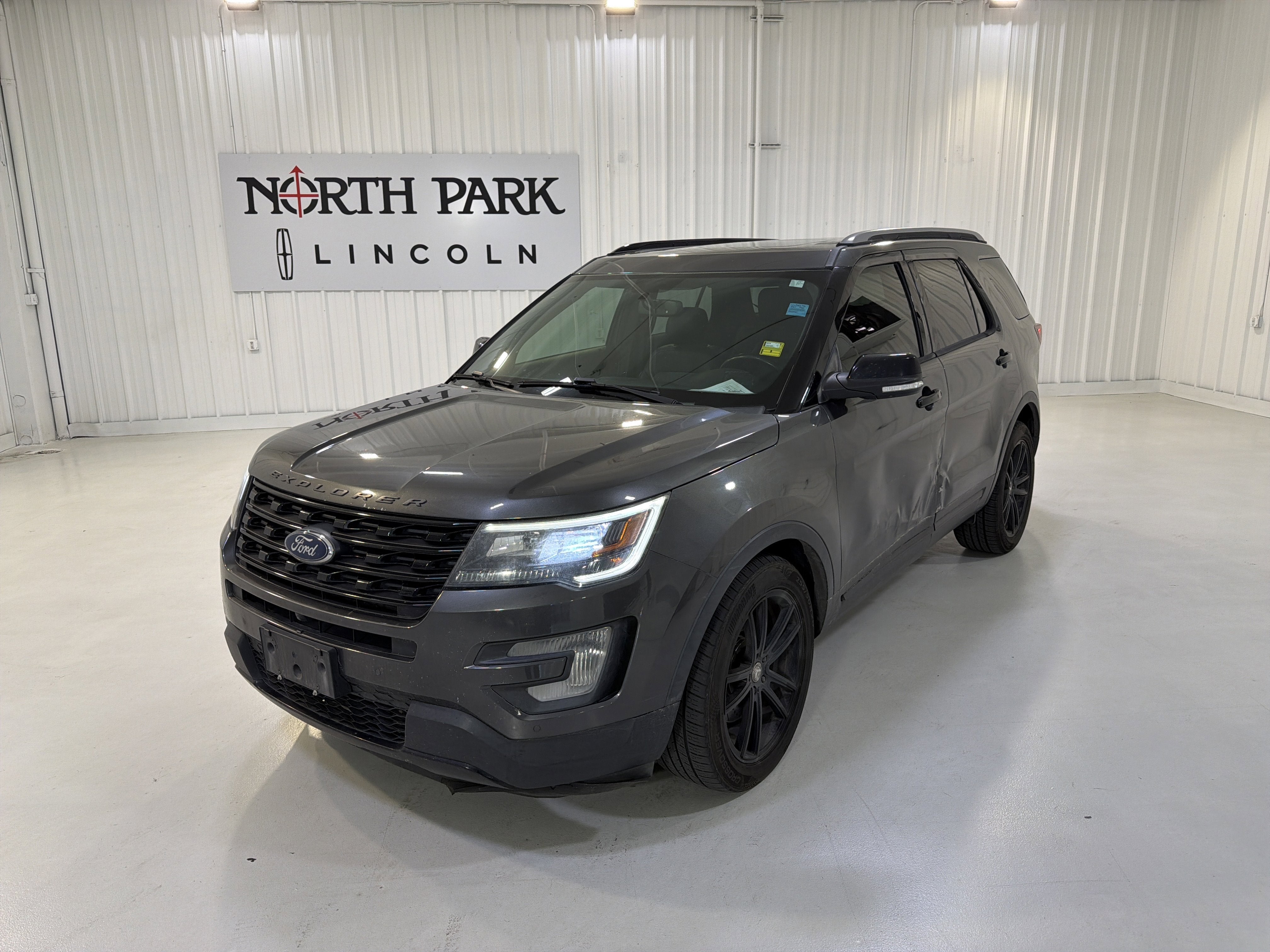 2017 Ford Explorer Sport 4WD's photo