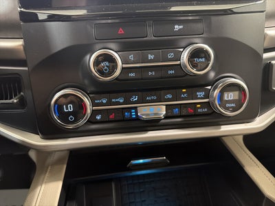 2022 Ford Expedition Max XLT