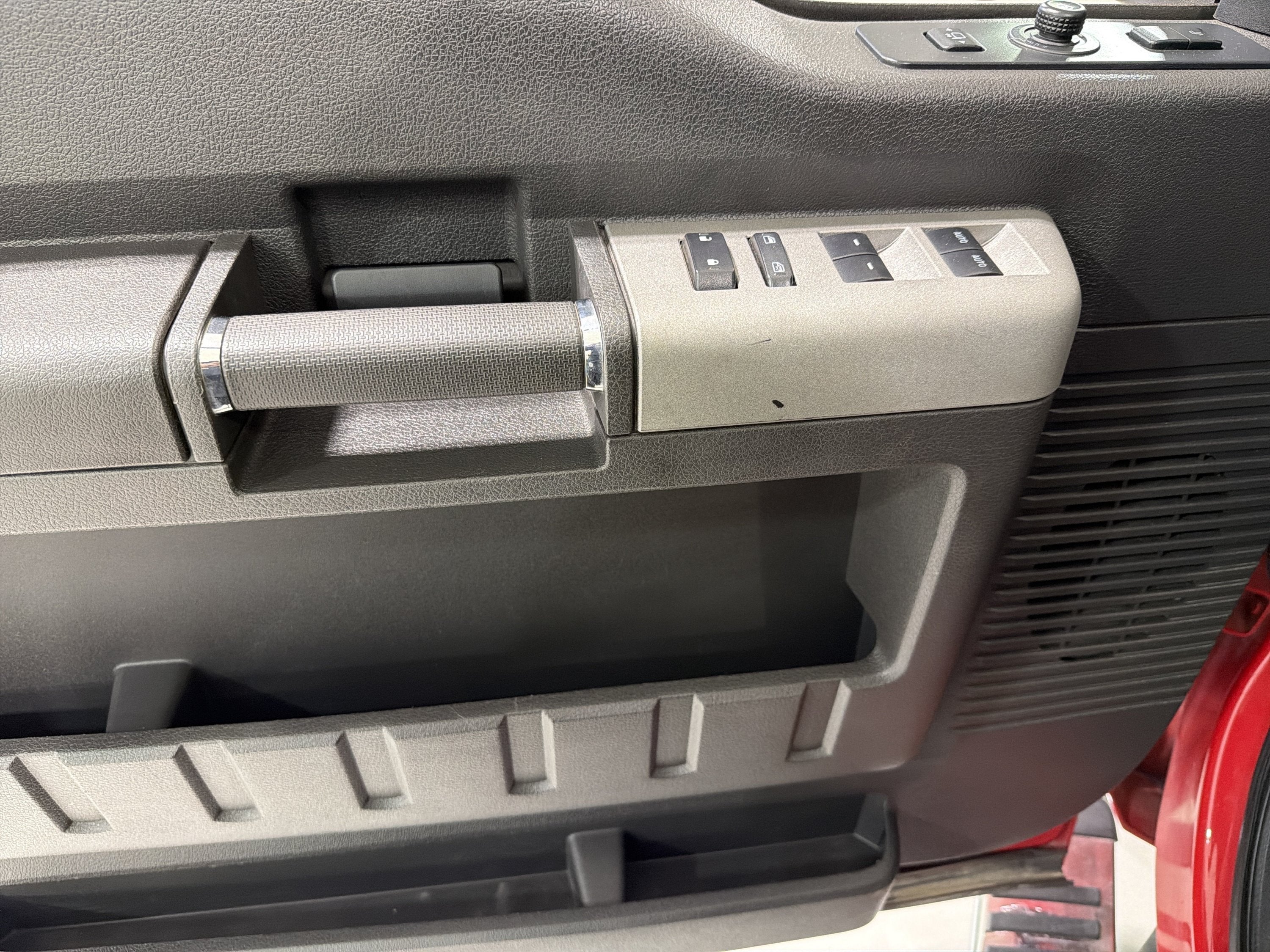 2014 Ford Super Duty F-250 SRW Lariat