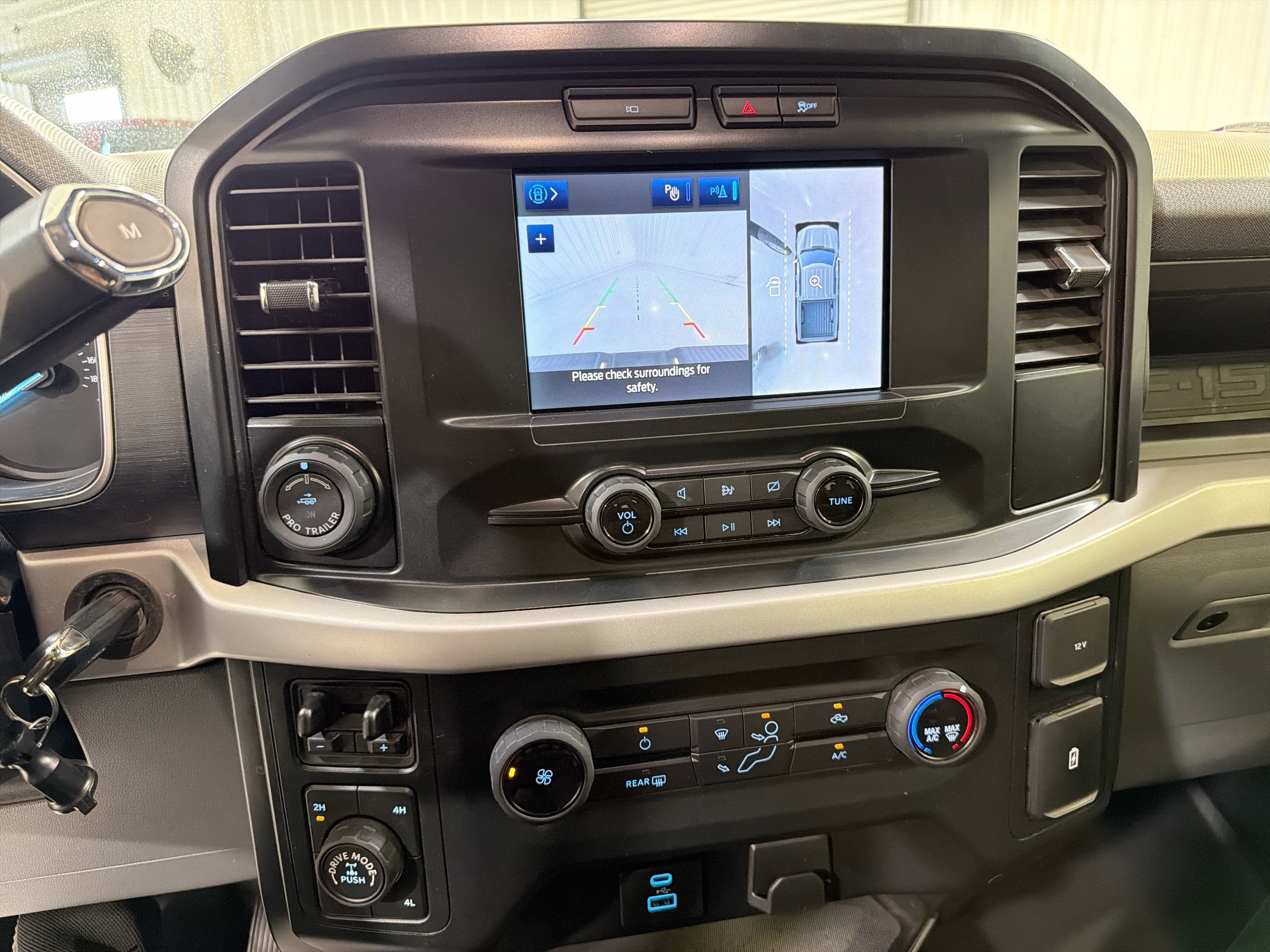 2022 Ford F-150 Base