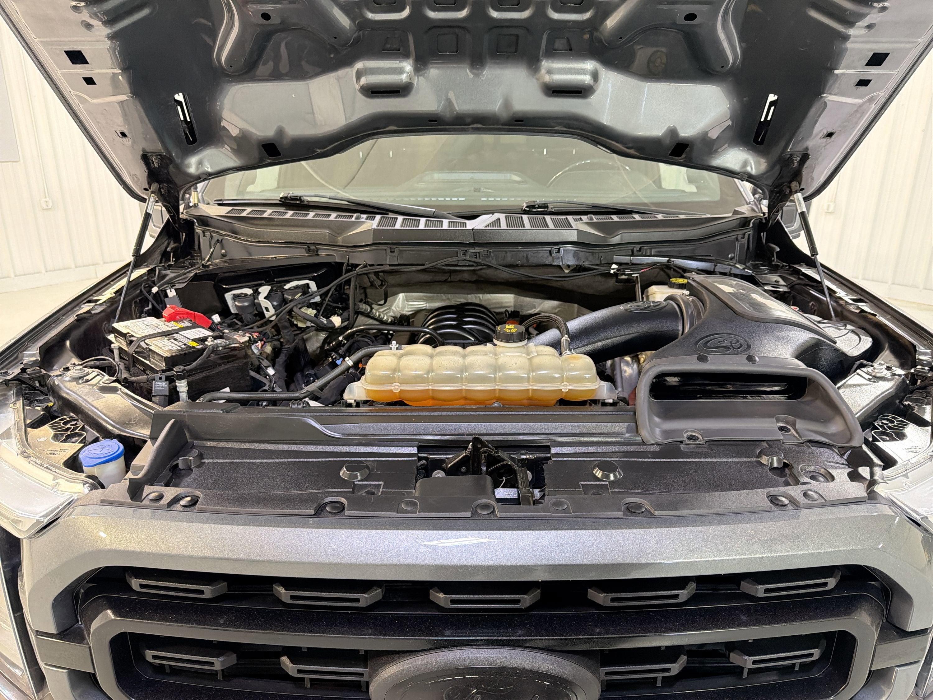 2022 Ford F-150 LARIAT BLACK OPS