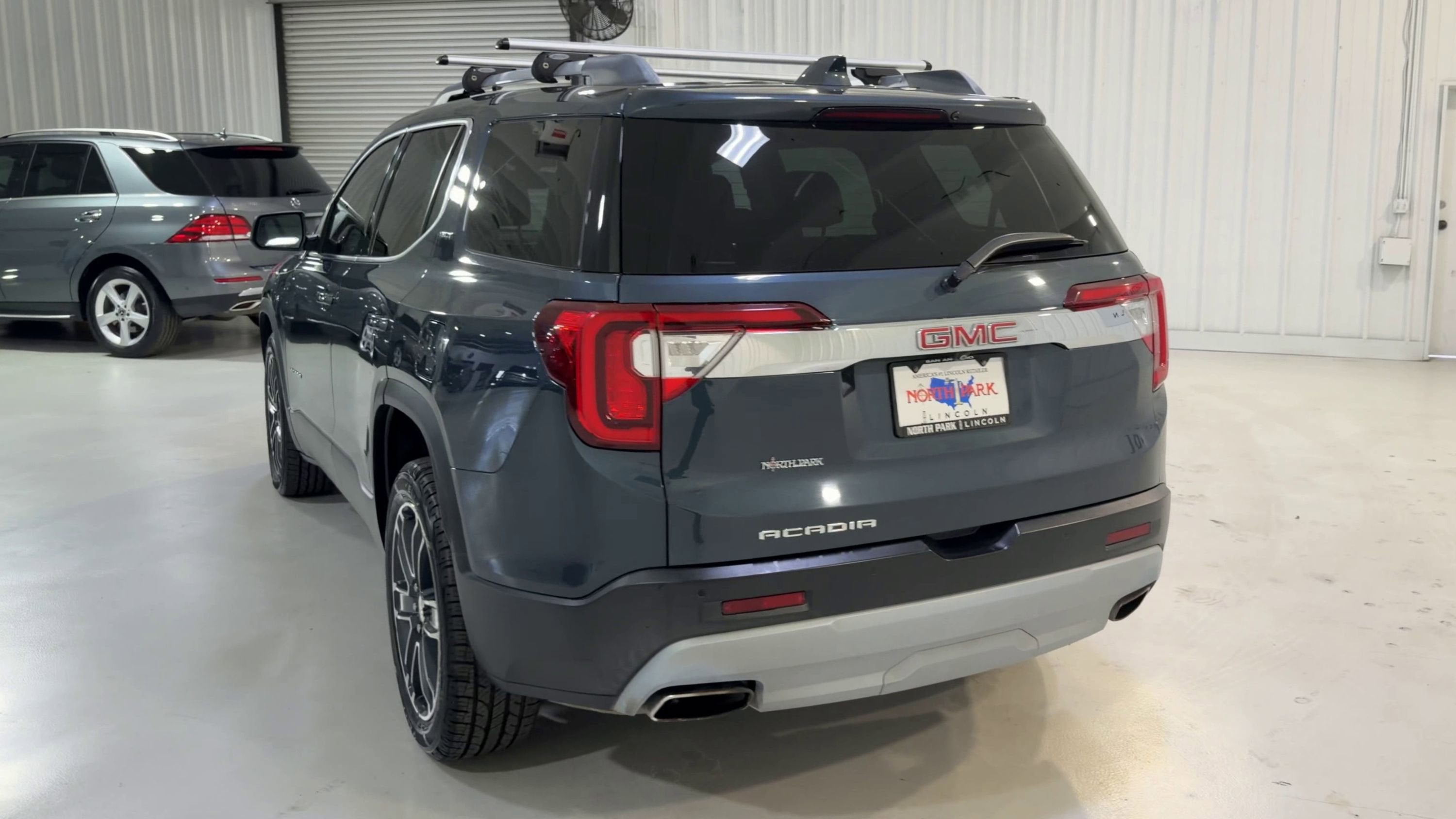 2020 GMC Acadia SLT