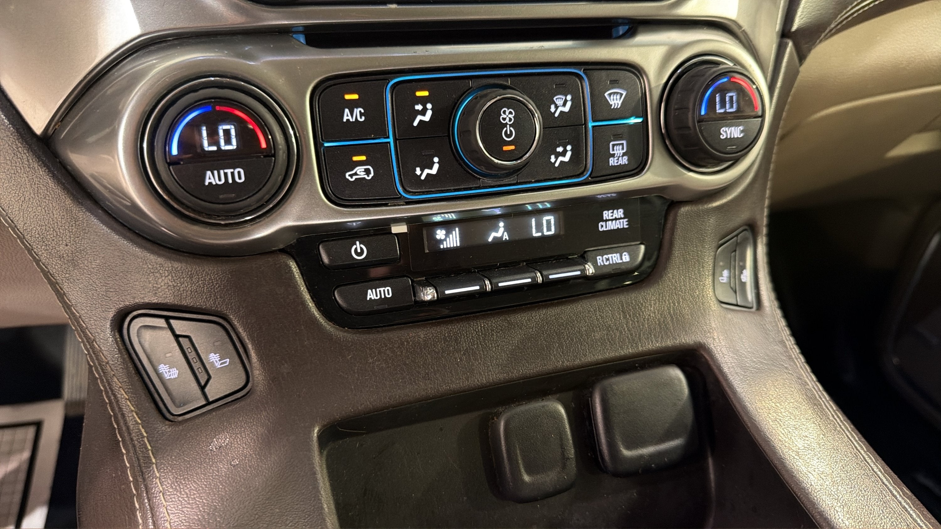 2015 Chevrolet Suburban LT