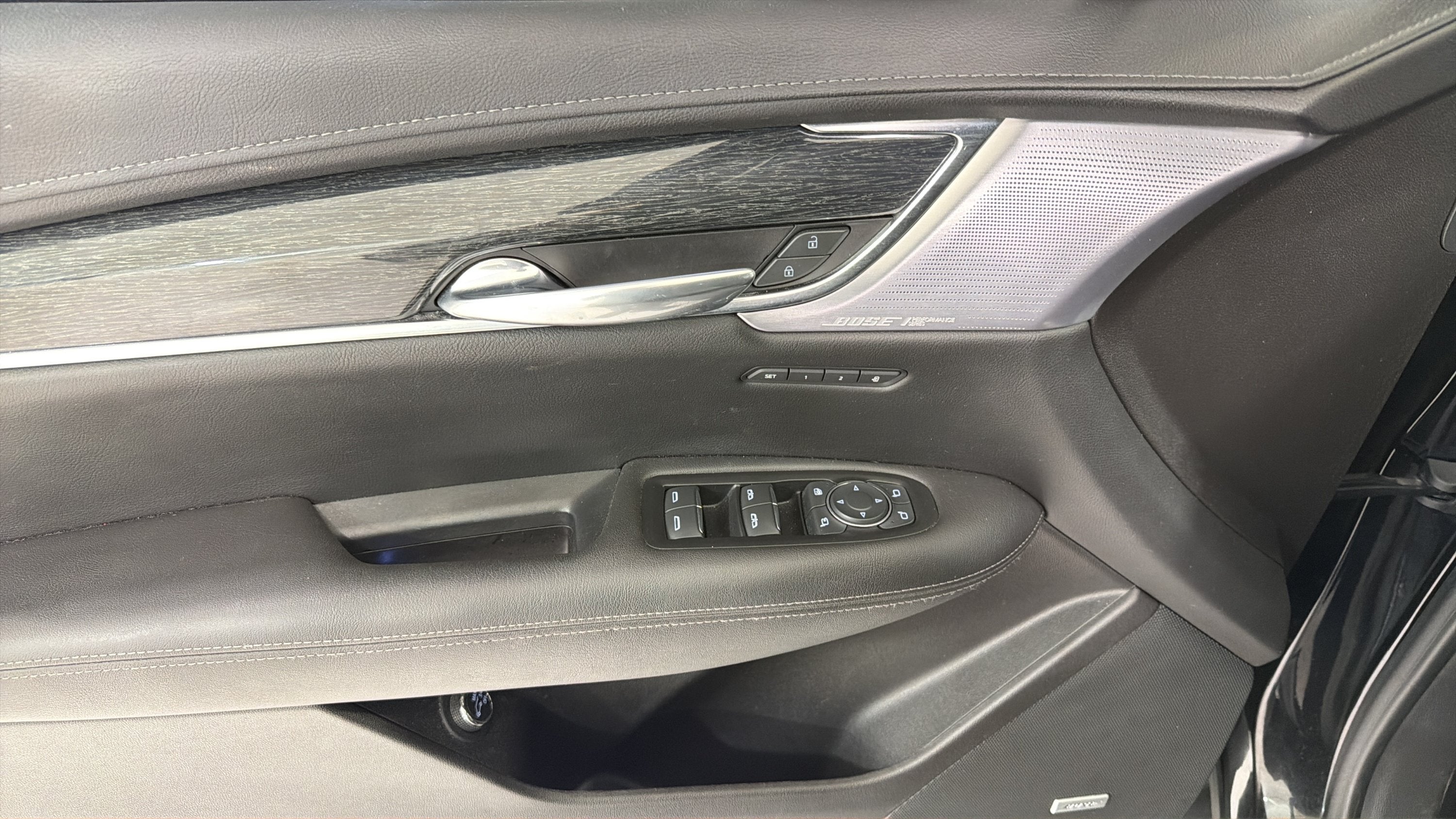 2022 Cadillac XT5 FWD Premium Luxury