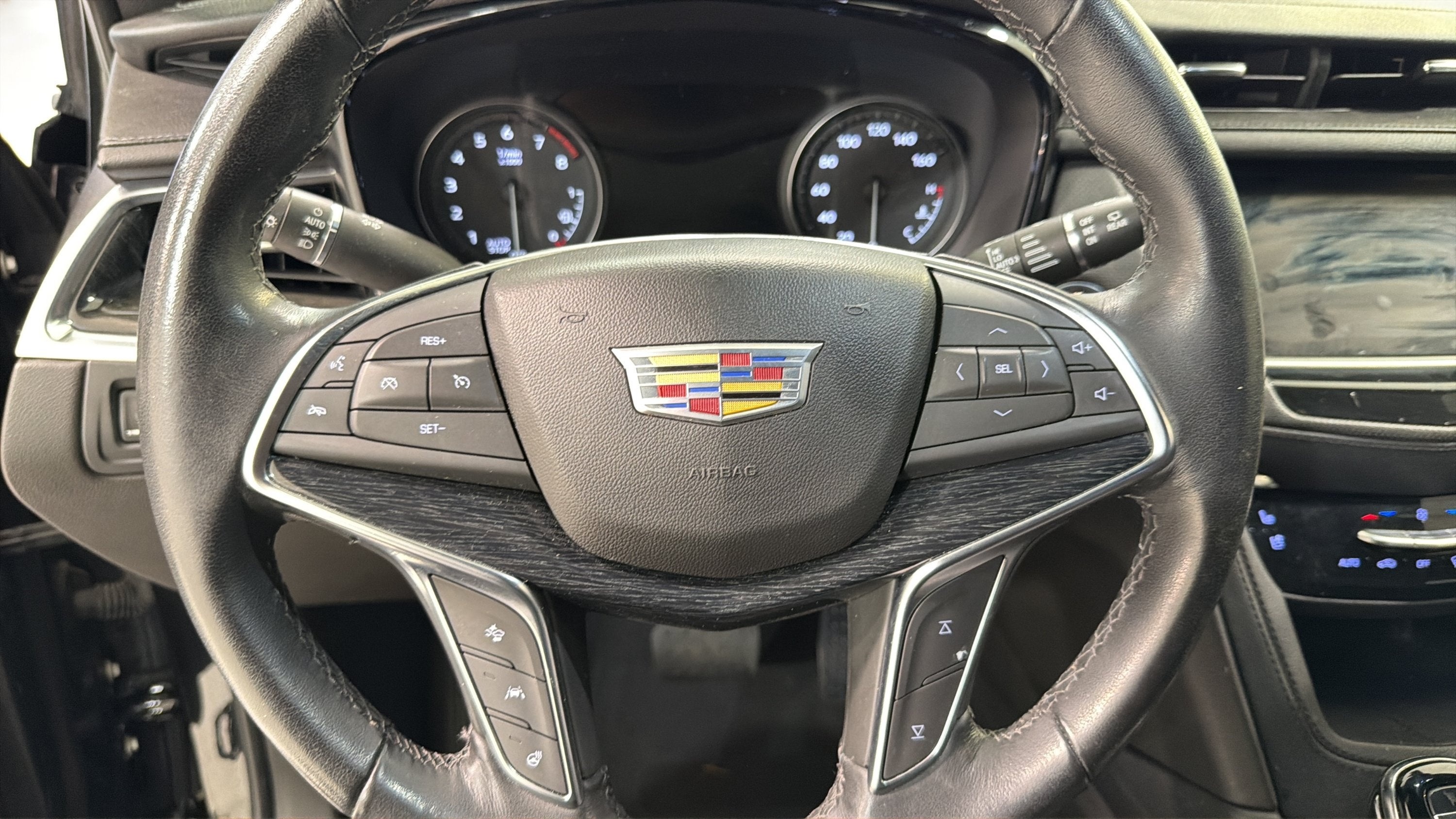 2022 Cadillac XT5 FWD Premium Luxury