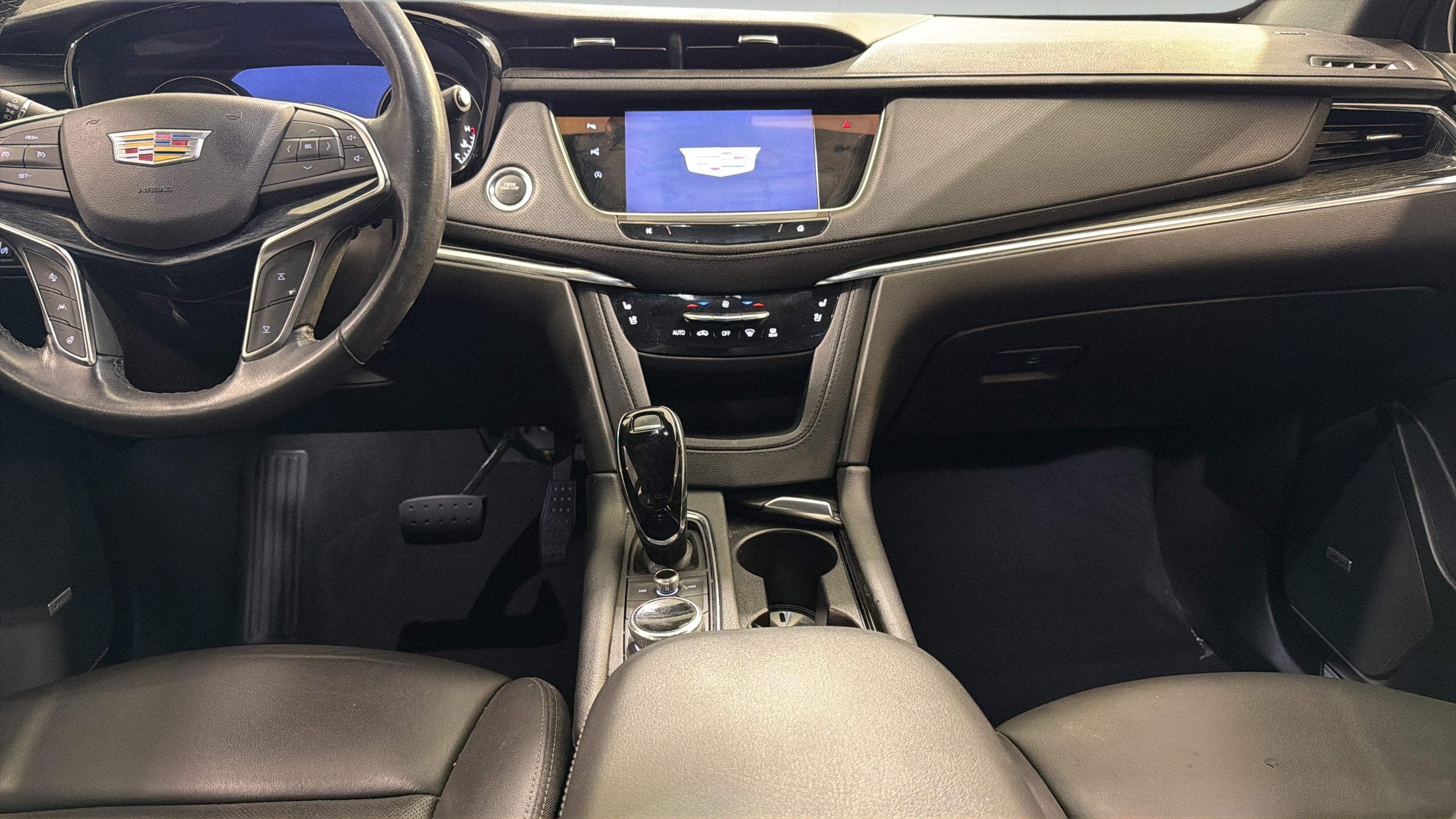 2022 Cadillac XT5 FWD Premium Luxury