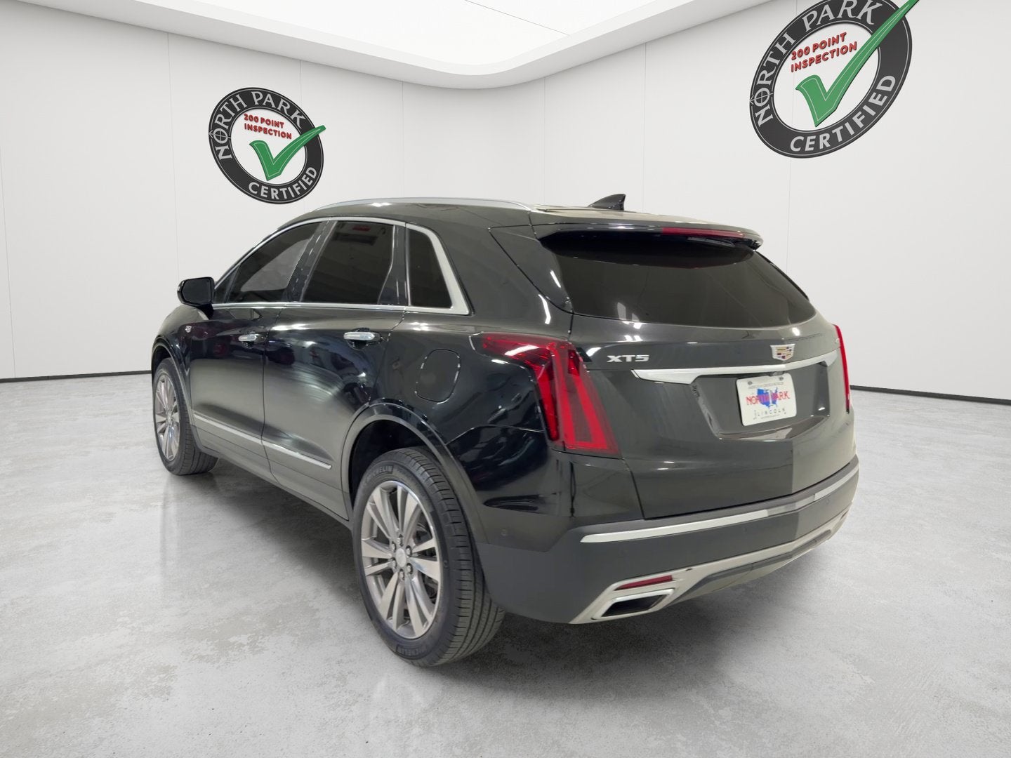 2022 Cadillac XT5 FWD Premium Luxury