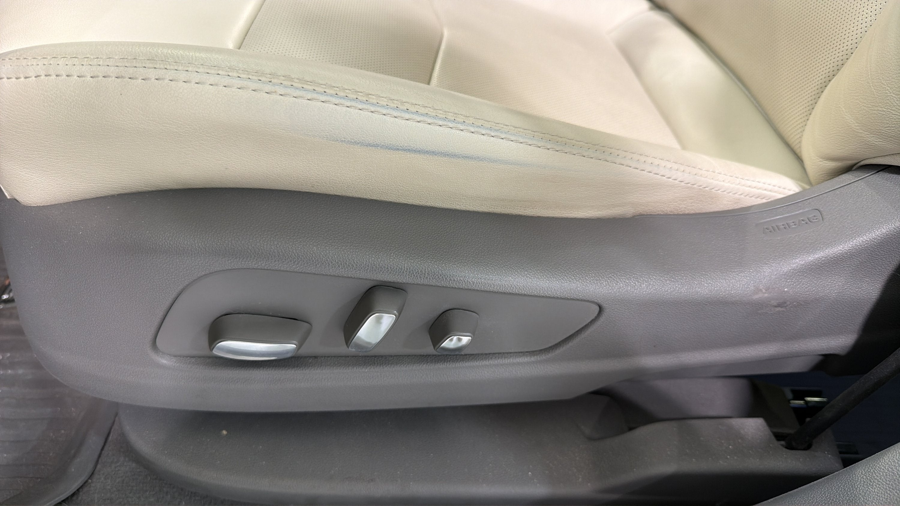 2024 Cadillac XT5 FWD Premium Luxury
