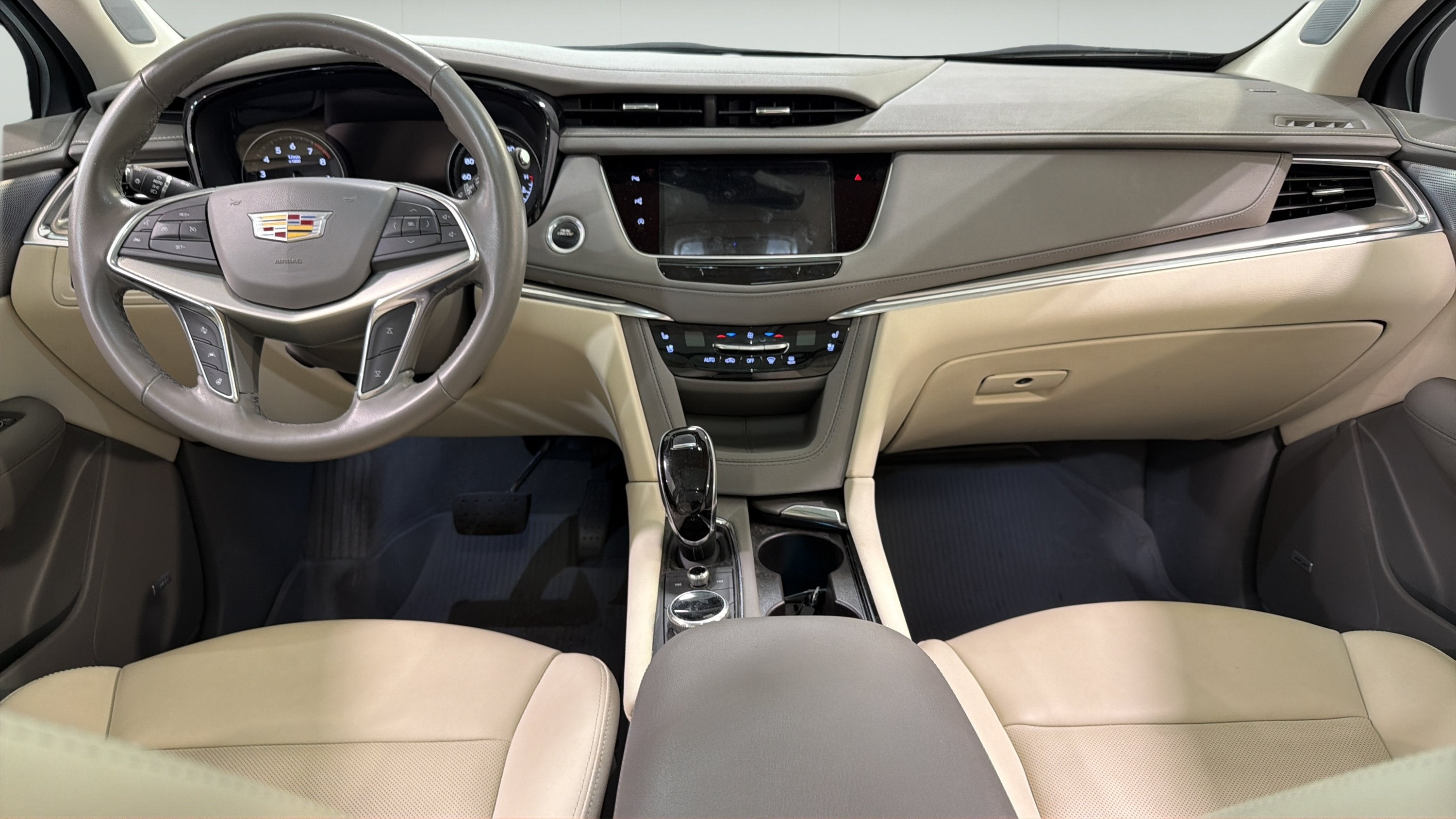 2024 Cadillac XT5 FWD Premium Luxury